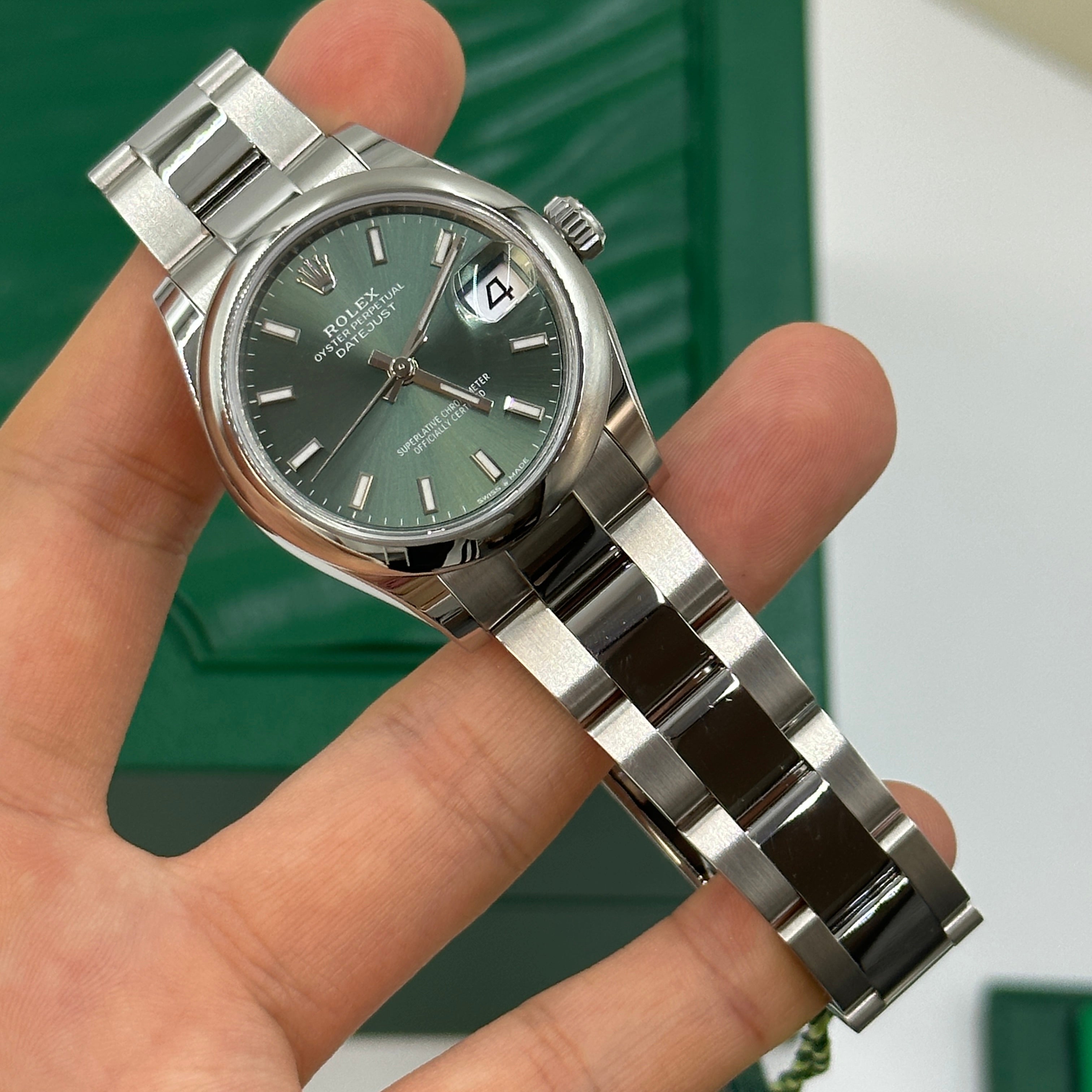 Rolex Sky-Dweller 336394 Green Oyster
