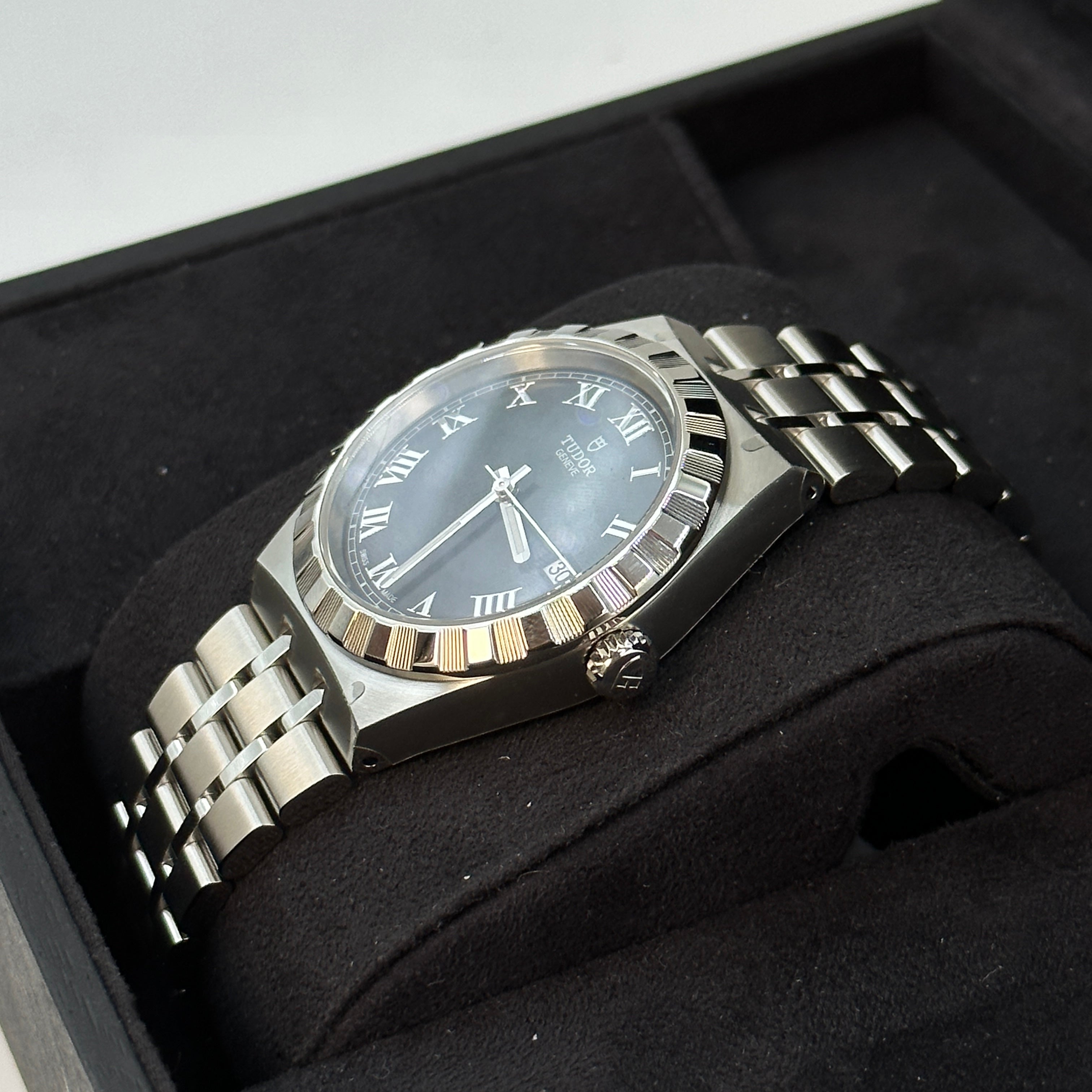Tudor Royal M28500-0003 BLACK ROMAN 38mm