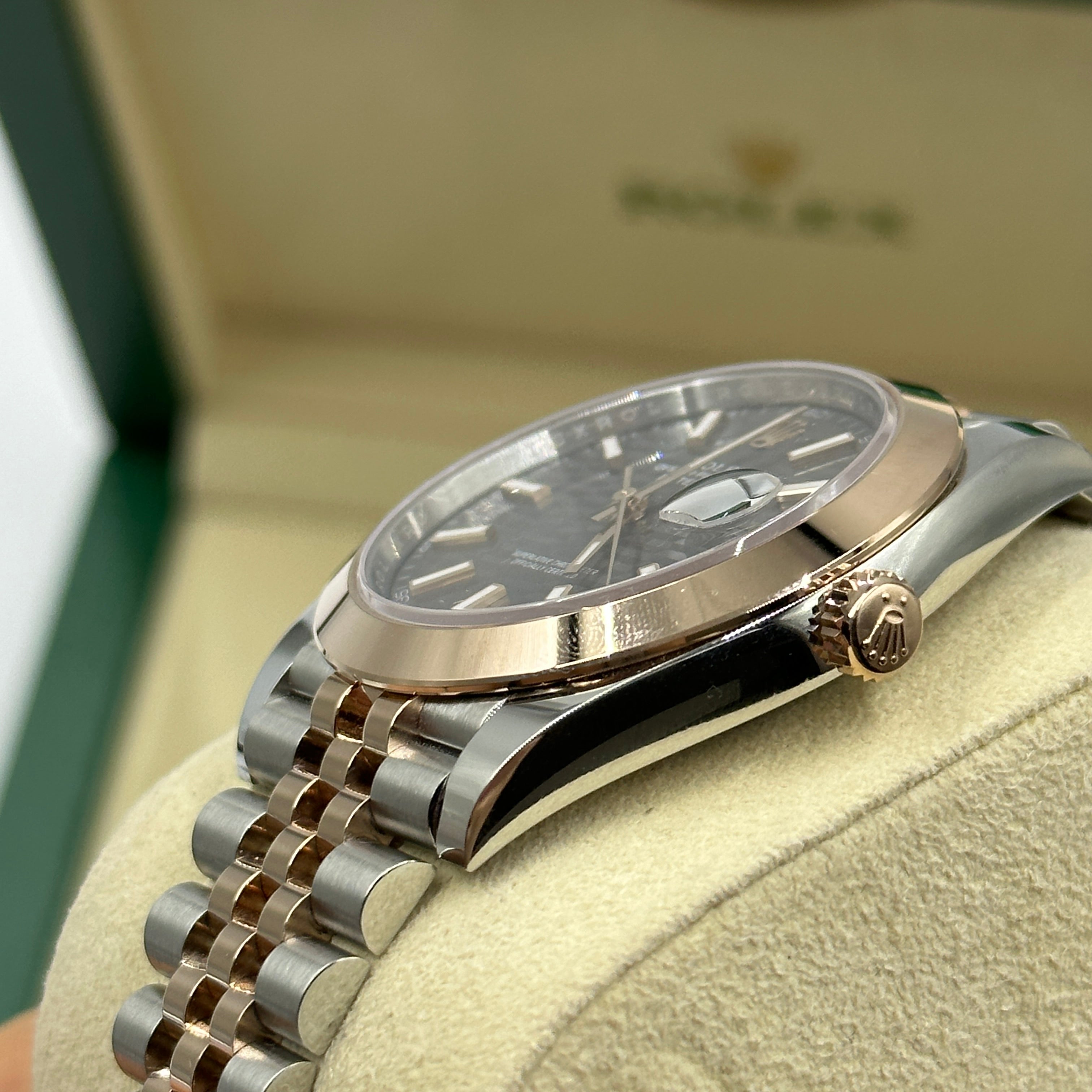 Rolex Datejust 41 126301 Grau geriffeltes Jubiläum 2024