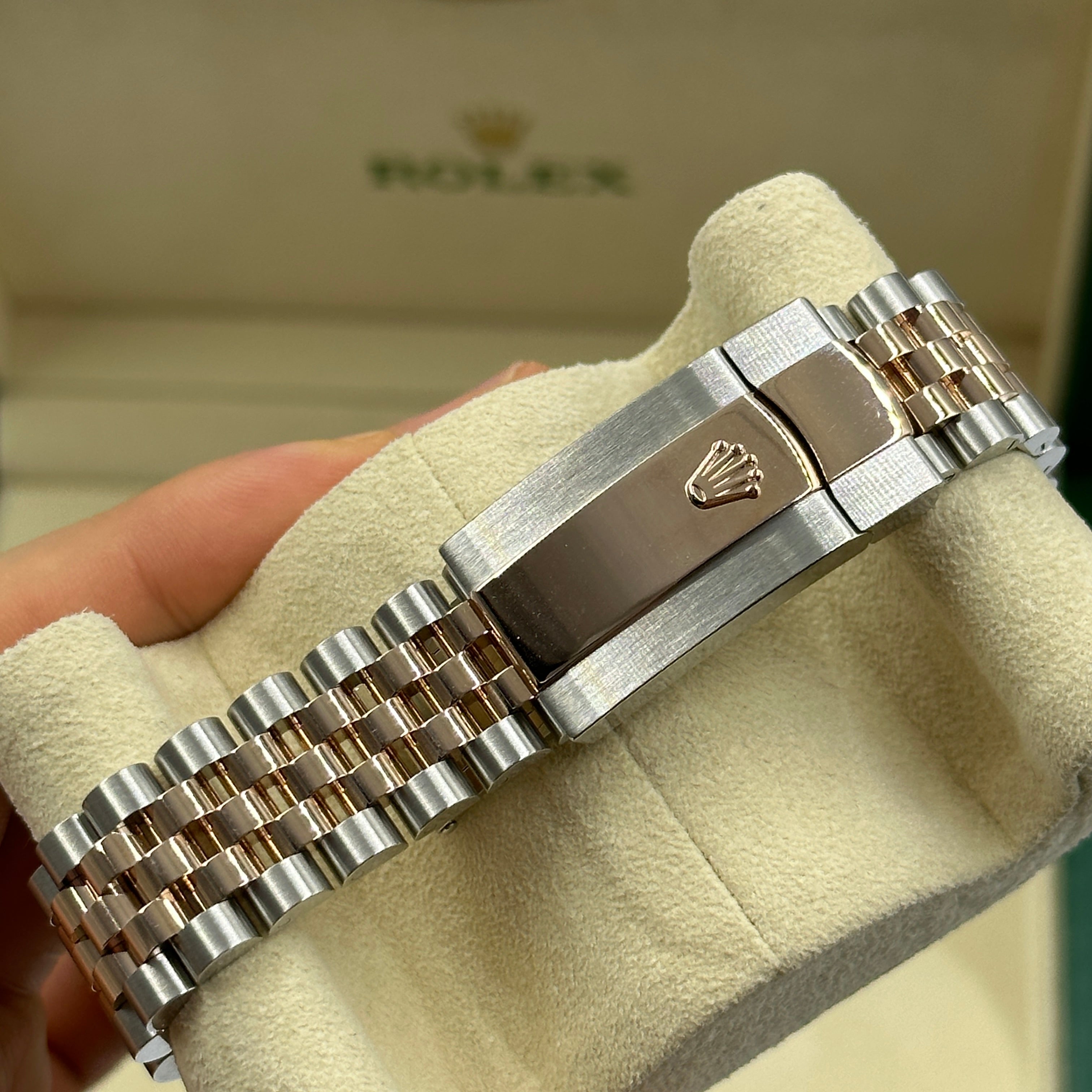 Rolex Datejust 41 126301 Grau geriffeltes Jubiläum 2024