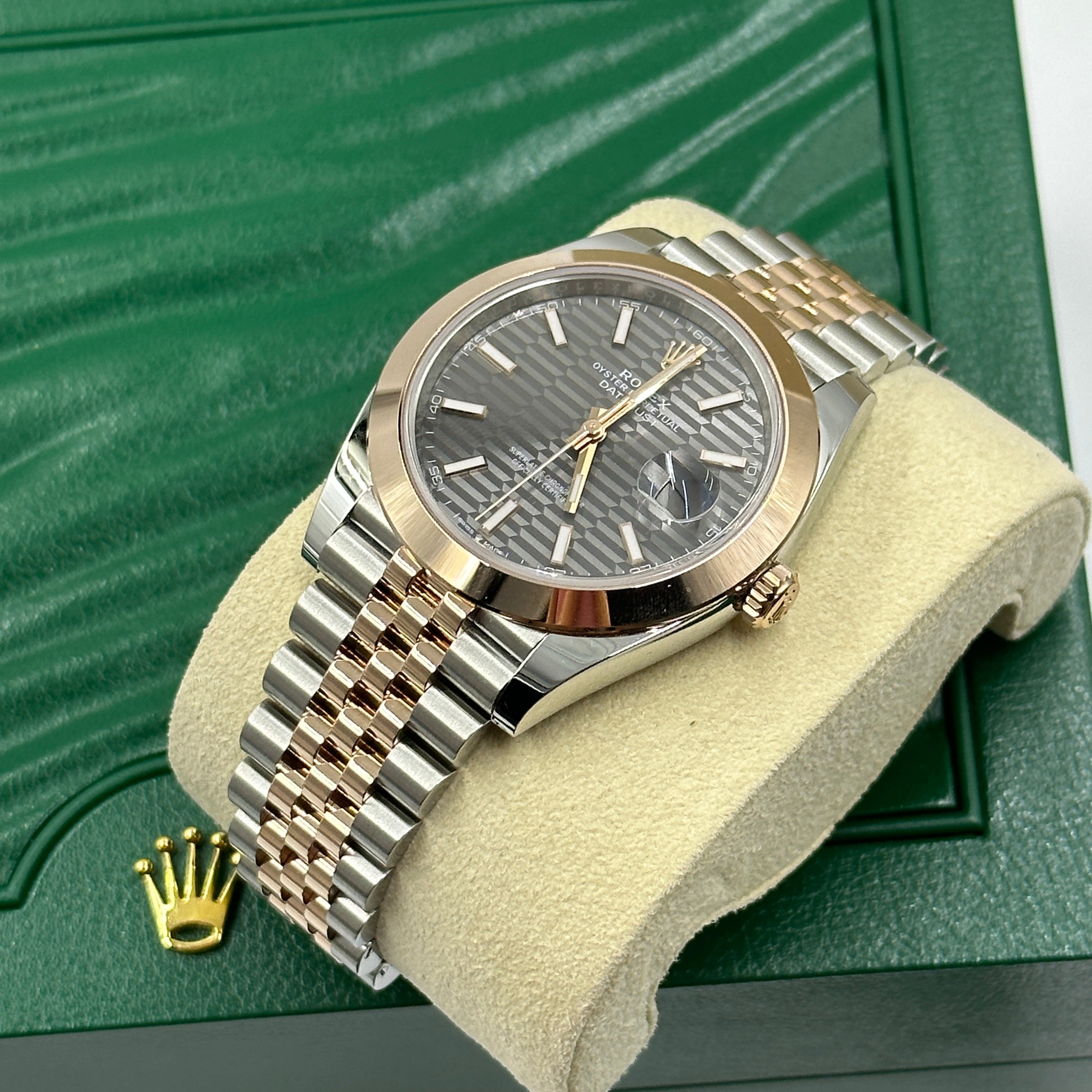 Rolex Datejust 41 126301 Grau geriffeltes Jubiläum 2024
