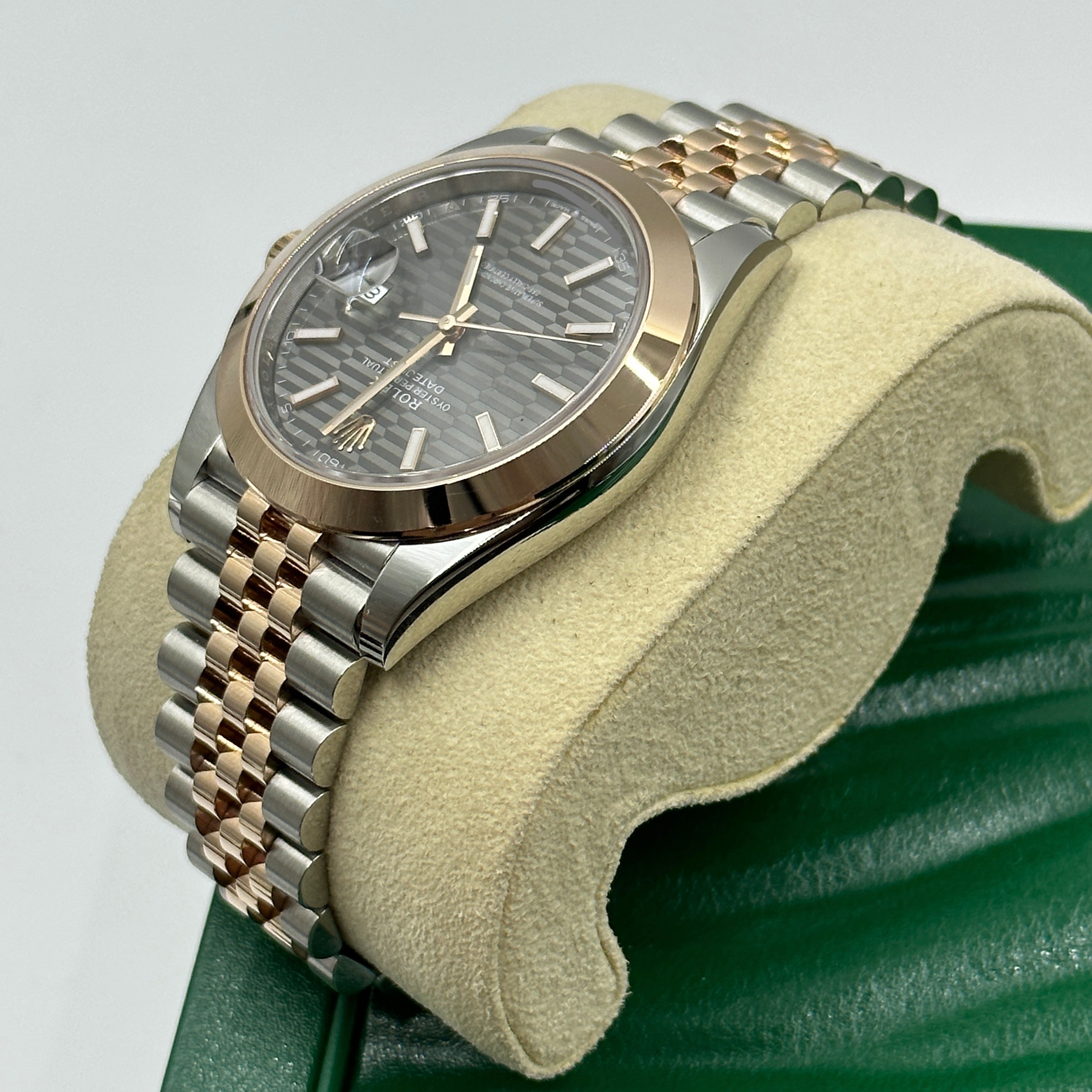 Rolex Datejust 41 126301 Grau geriffeltes Jubiläum 2024
