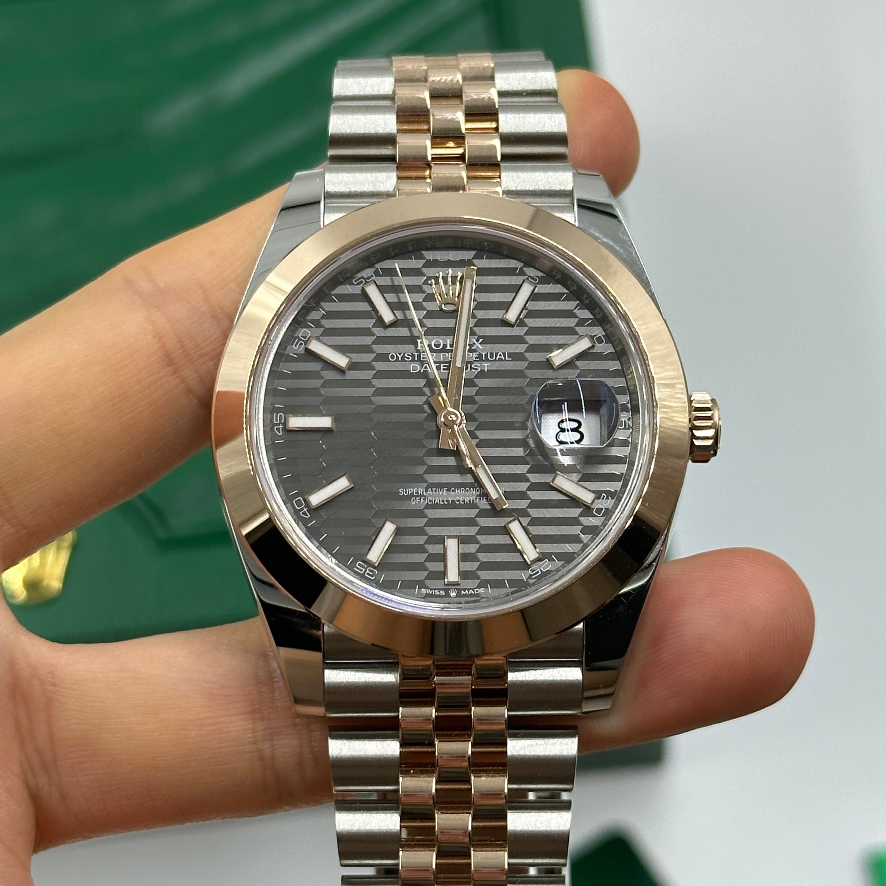 Rolex Datejust 41 126301 Grau geriffeltes Jubiläum 2024