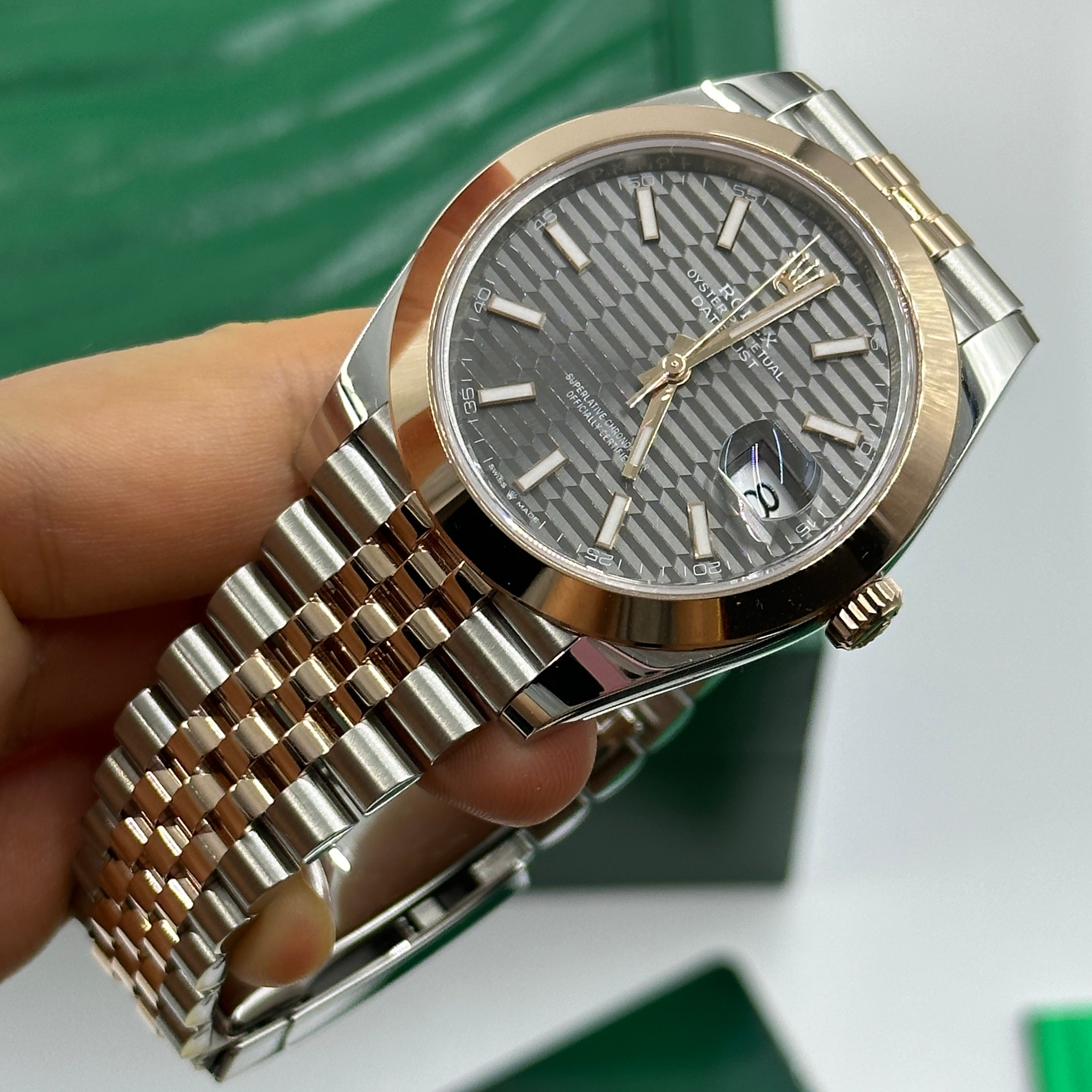 Rolex Datejust 41 126301 Grau geriffeltes Jubiläum 2024
