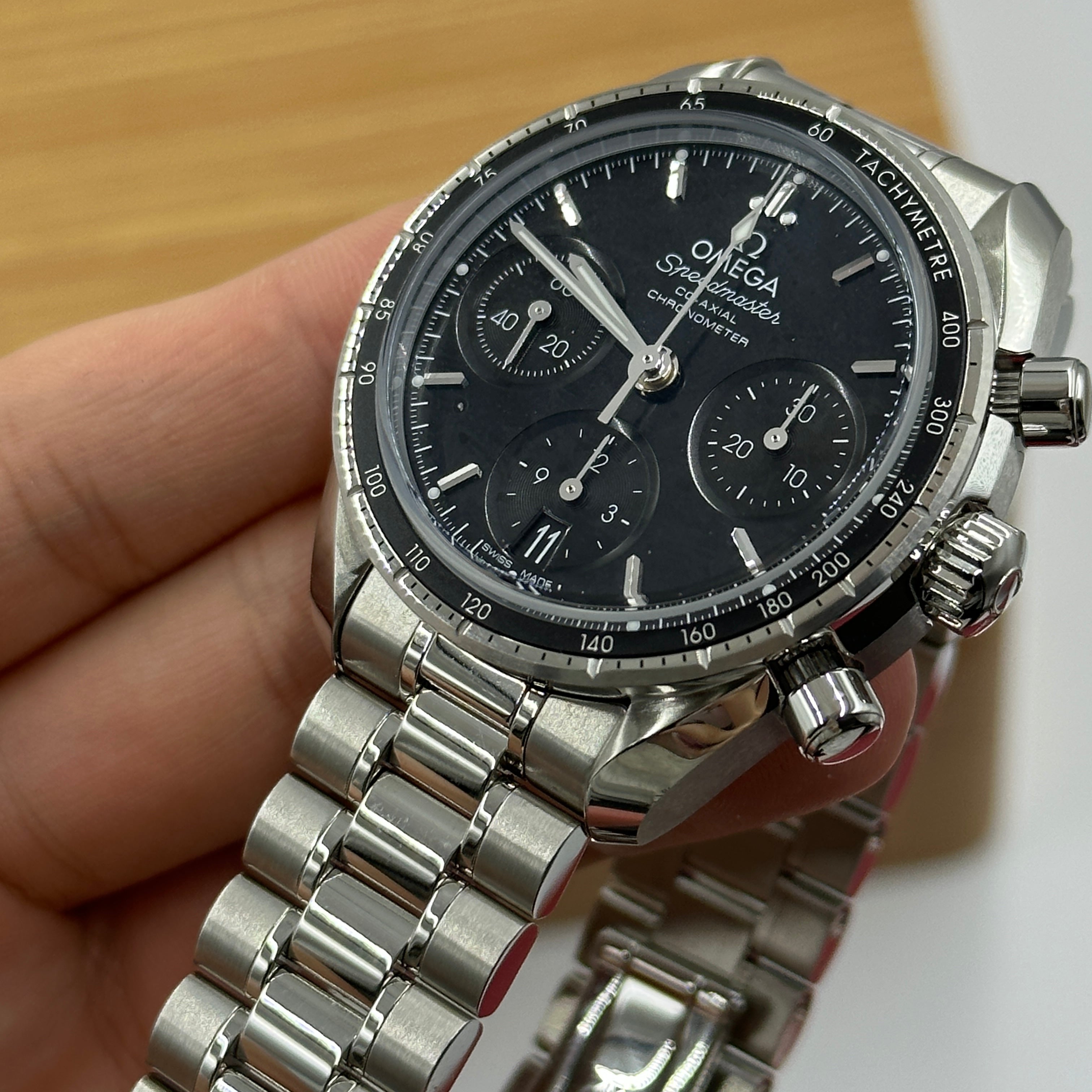 Omega Speedmaster 38 324.30.38.50.01.001