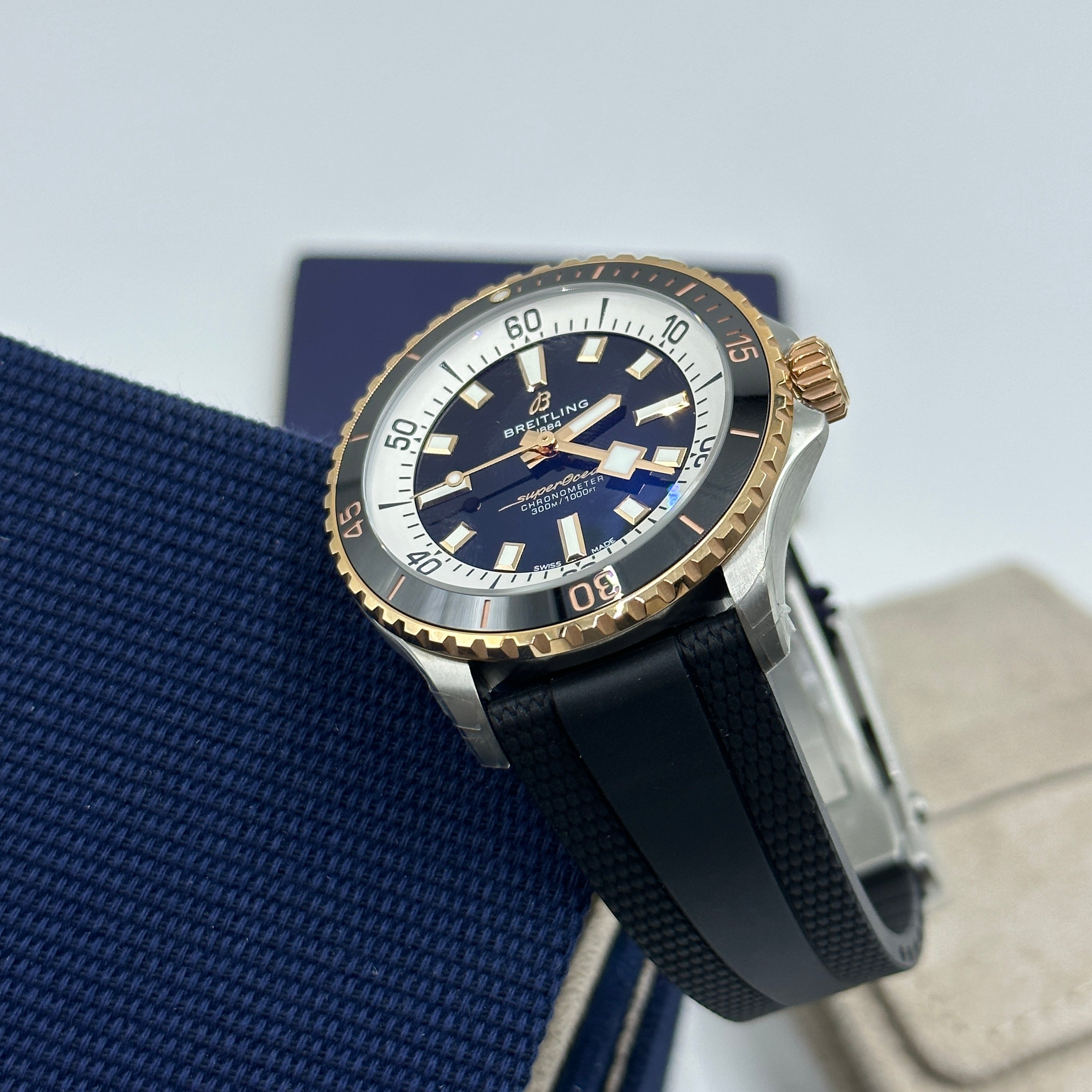 Breitling Superocean Automatic 42  U17375211B1S1