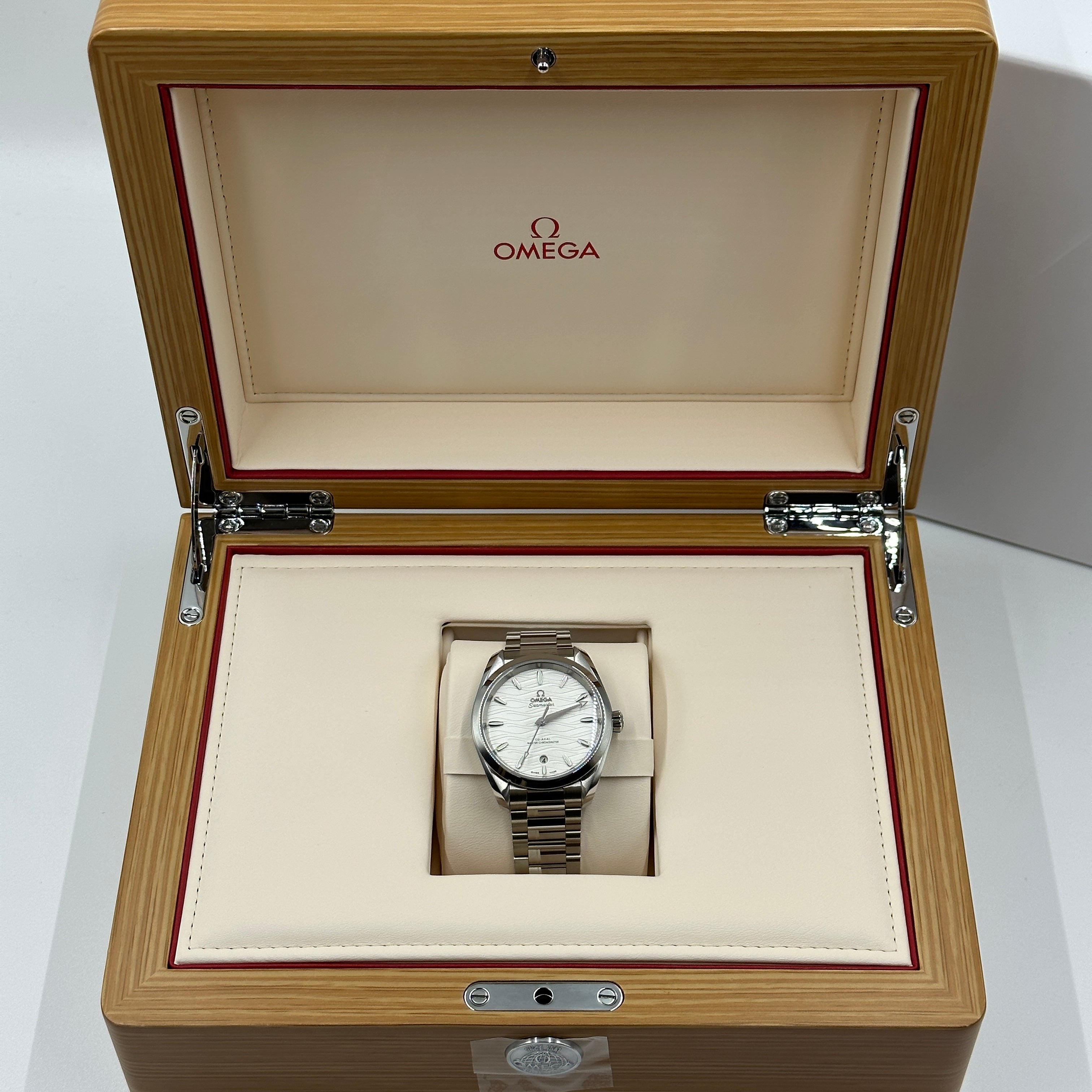 Omega - 220.10.38.20.02.003 Seamaster Aqua Terra 150M Master Chronometer 38