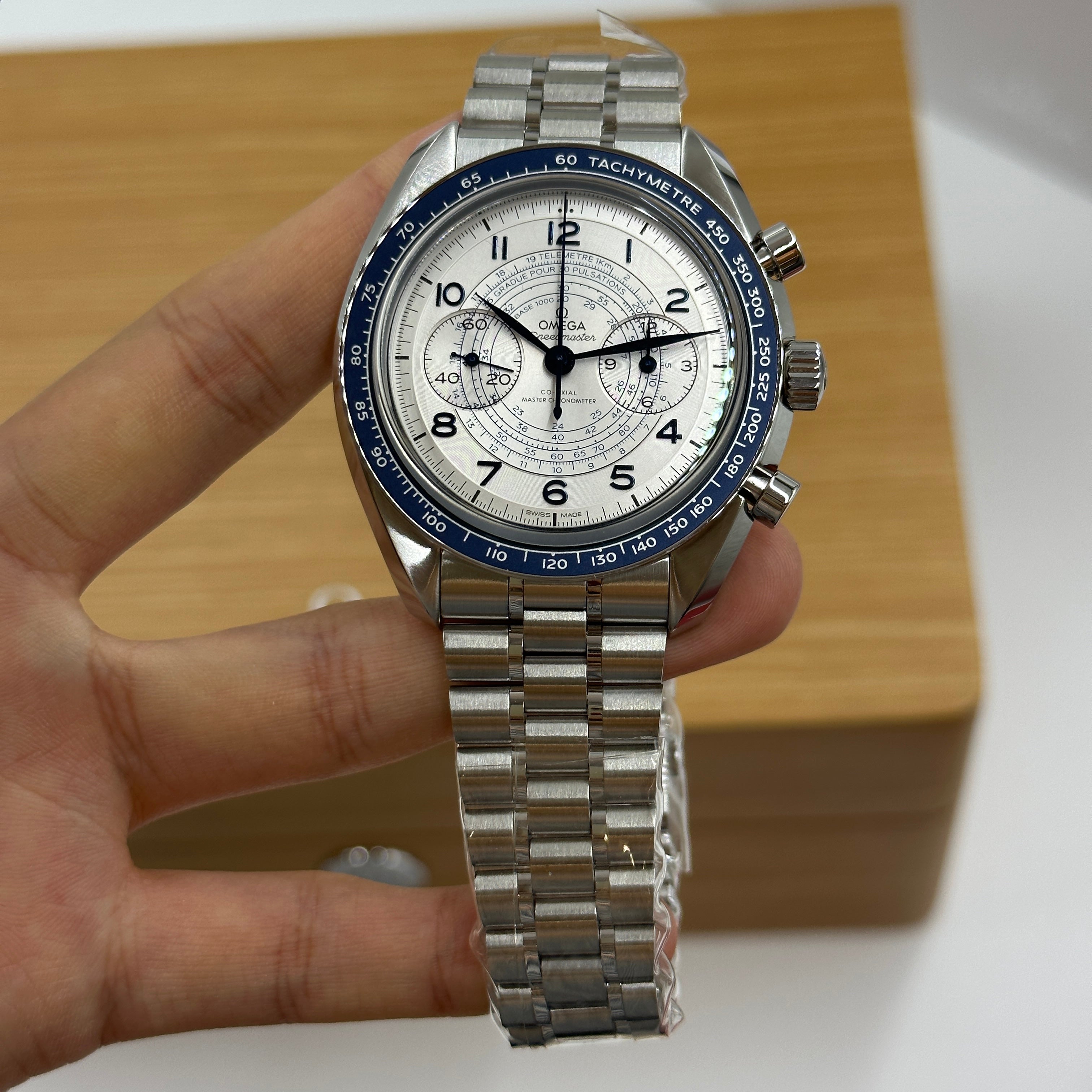 Omega Chronoscope 329.30.43.51.02.001 2026
