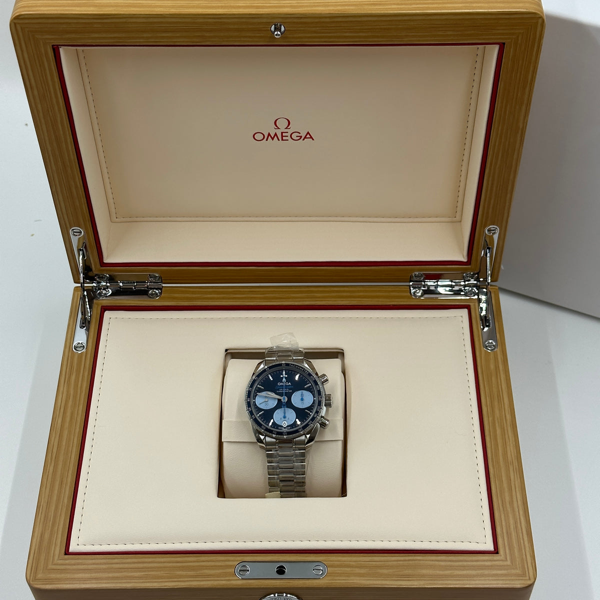 Speedmaster 38 Orbis Edition - 324.30.38.50.03.002
