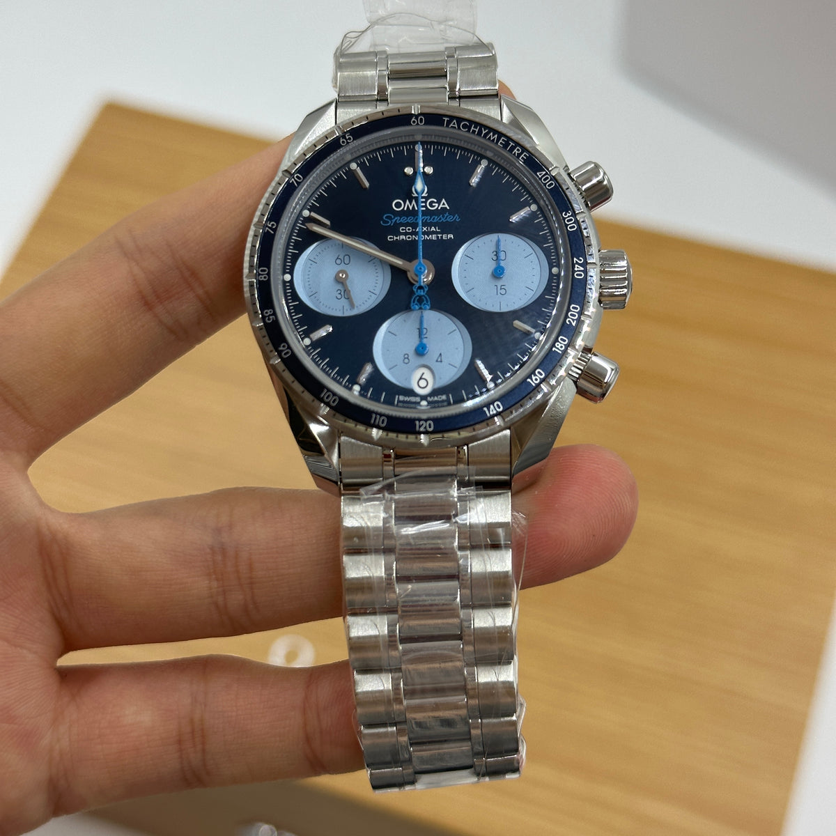Speedmaster 38 Orbis Edition - 324.30.38.50.03.002