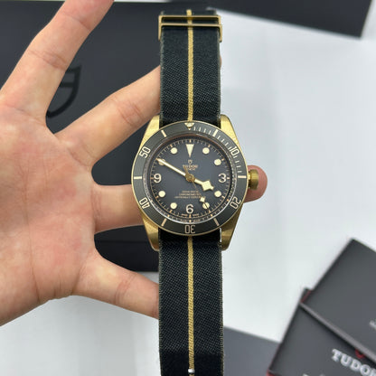 Tudor Black Bay Bronze M79250BA-0002 TELA