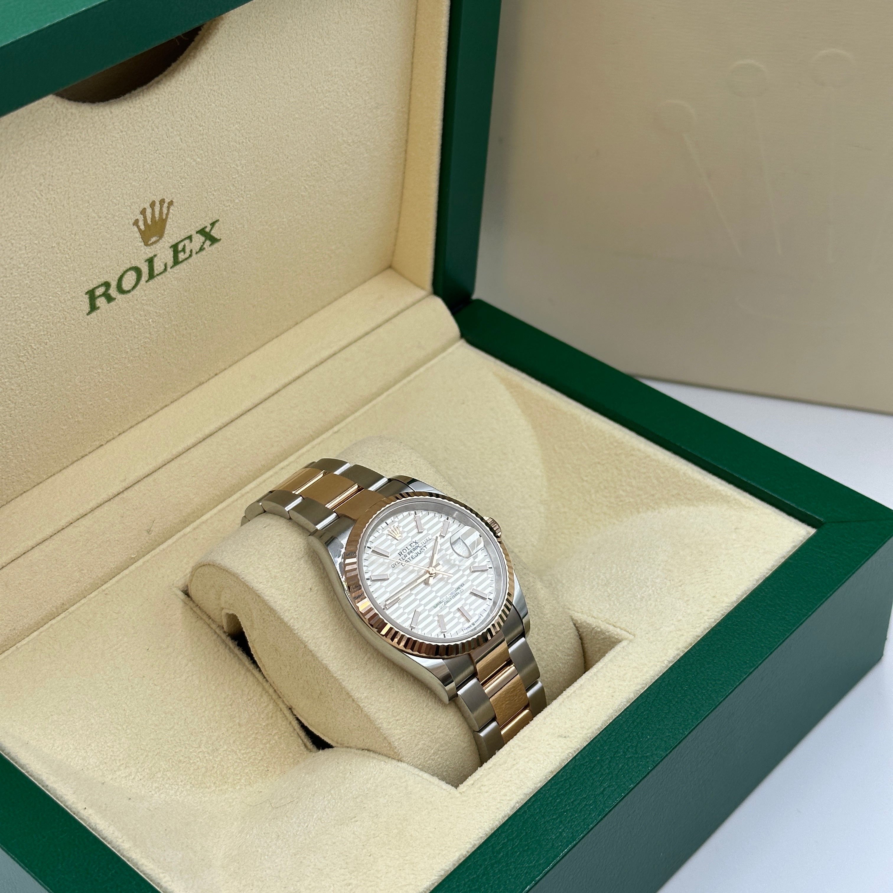 Rolex Datejust 36 126231 Silber Index geriffelte Oyster 2024