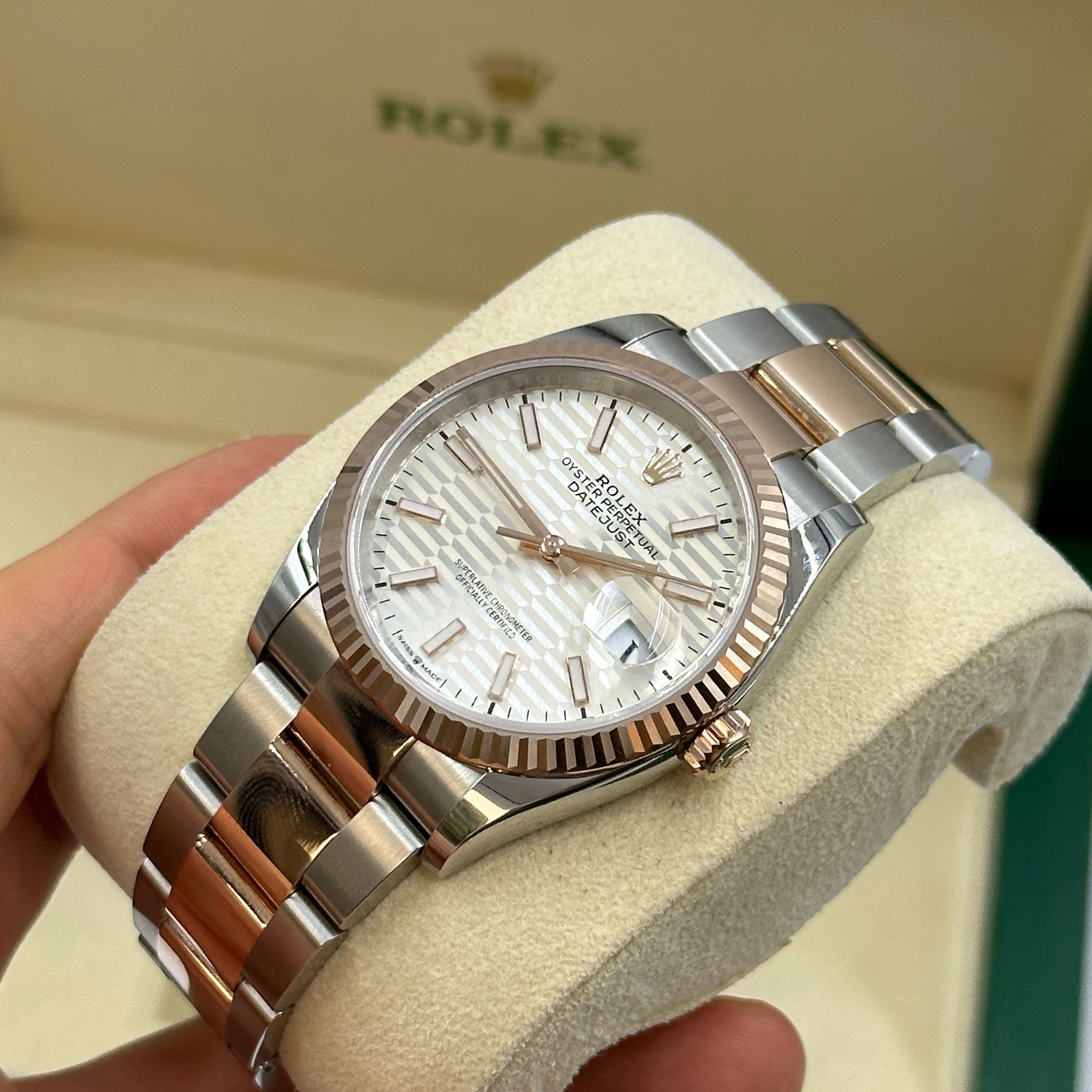 Rolex Datejust 36 126231 Silber Index geriffelte Oyster 2024