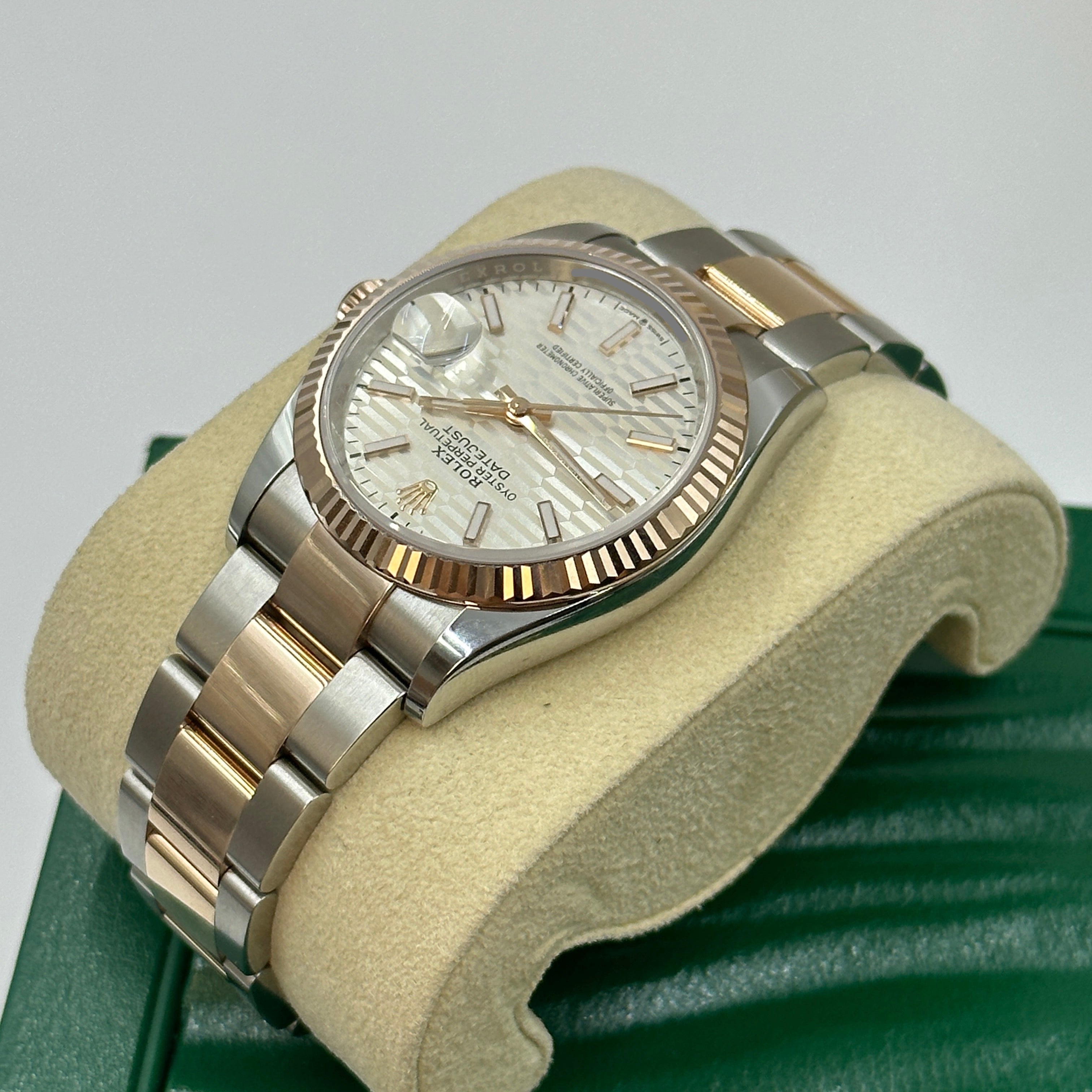 Rolex Datejust 36 126231 Silber Index geriffelte Oyster 2024