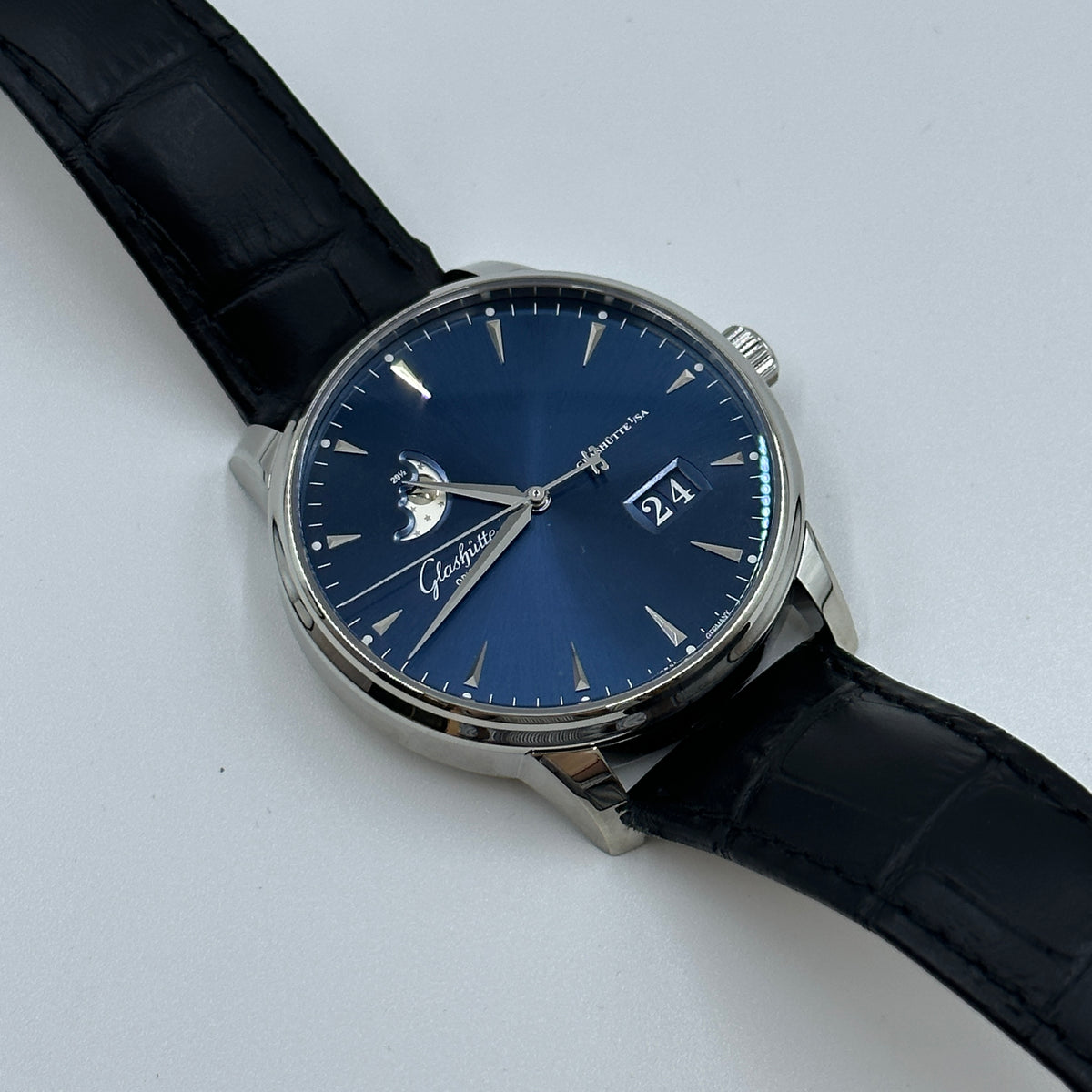 Glashütte Original Senator Excellence Panorama Date Moon 1-36-04-04-02-30 2026