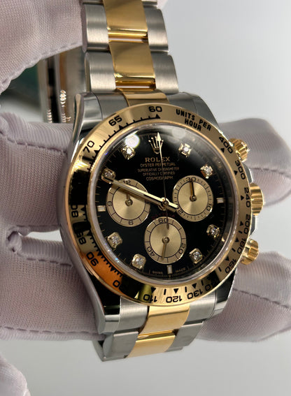 Rolex Cosmograph Daytona 126503 Leuchtend schwarz und golden mit Diamanten besetzt