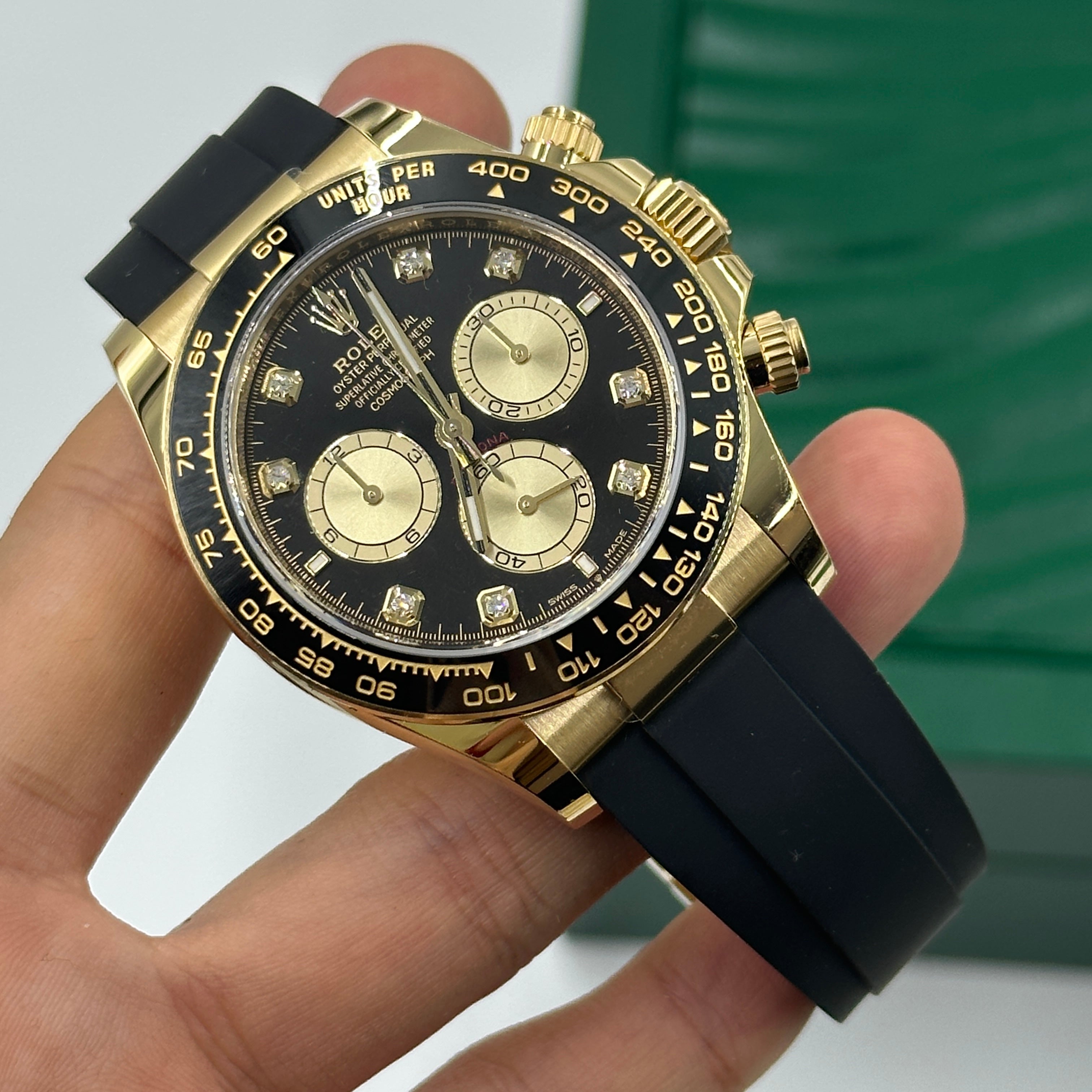 Rolex Cosmograph Daytona 126518 Leuchtend schwarz und golden mit Diamanten besetzt