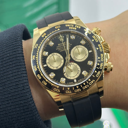 Rolex Cosmograph Daytona 126518 Leuchtend schwarz und golden mit Diamanten besetzt