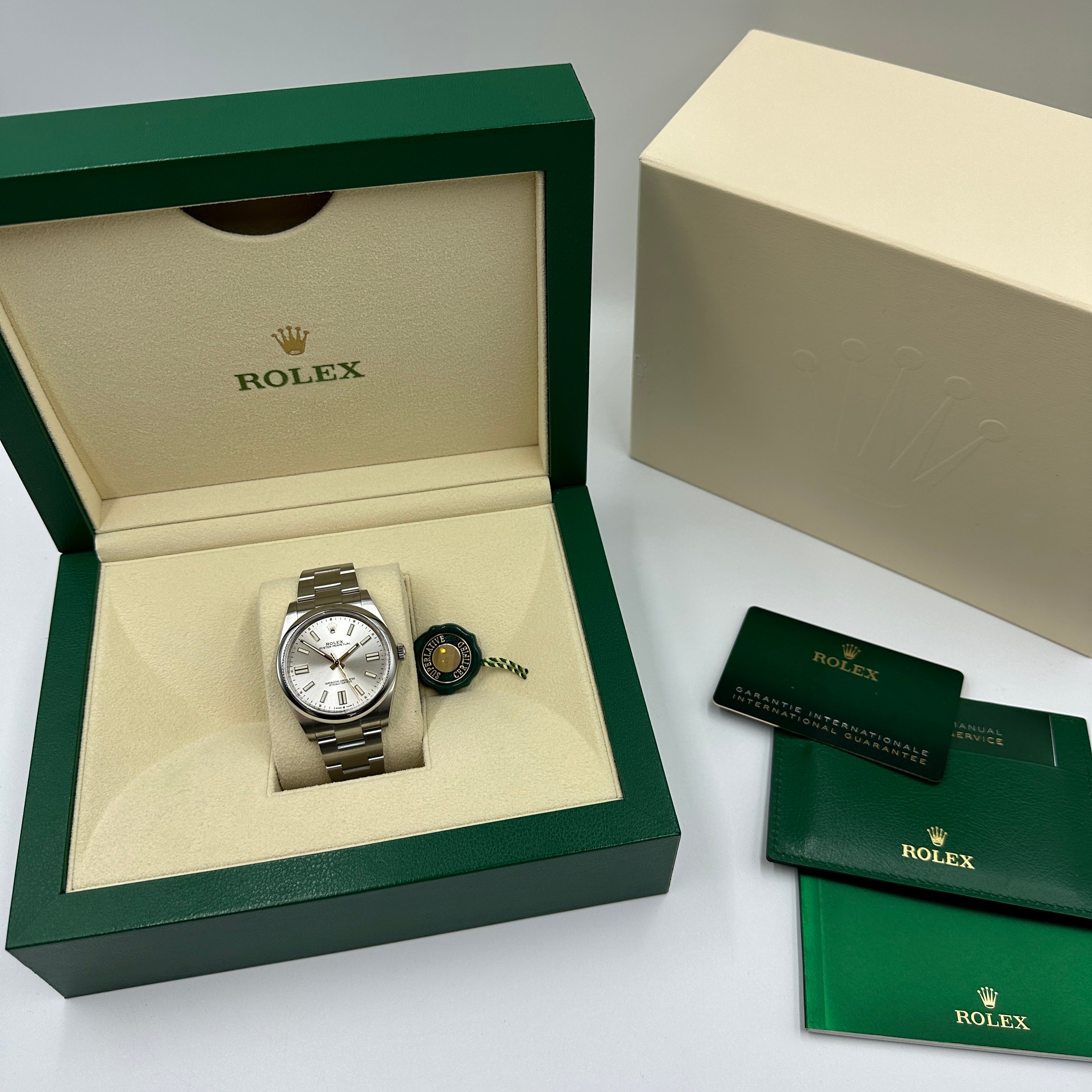 Rolex Oyster Perpetual 41 124300 Silber 2025