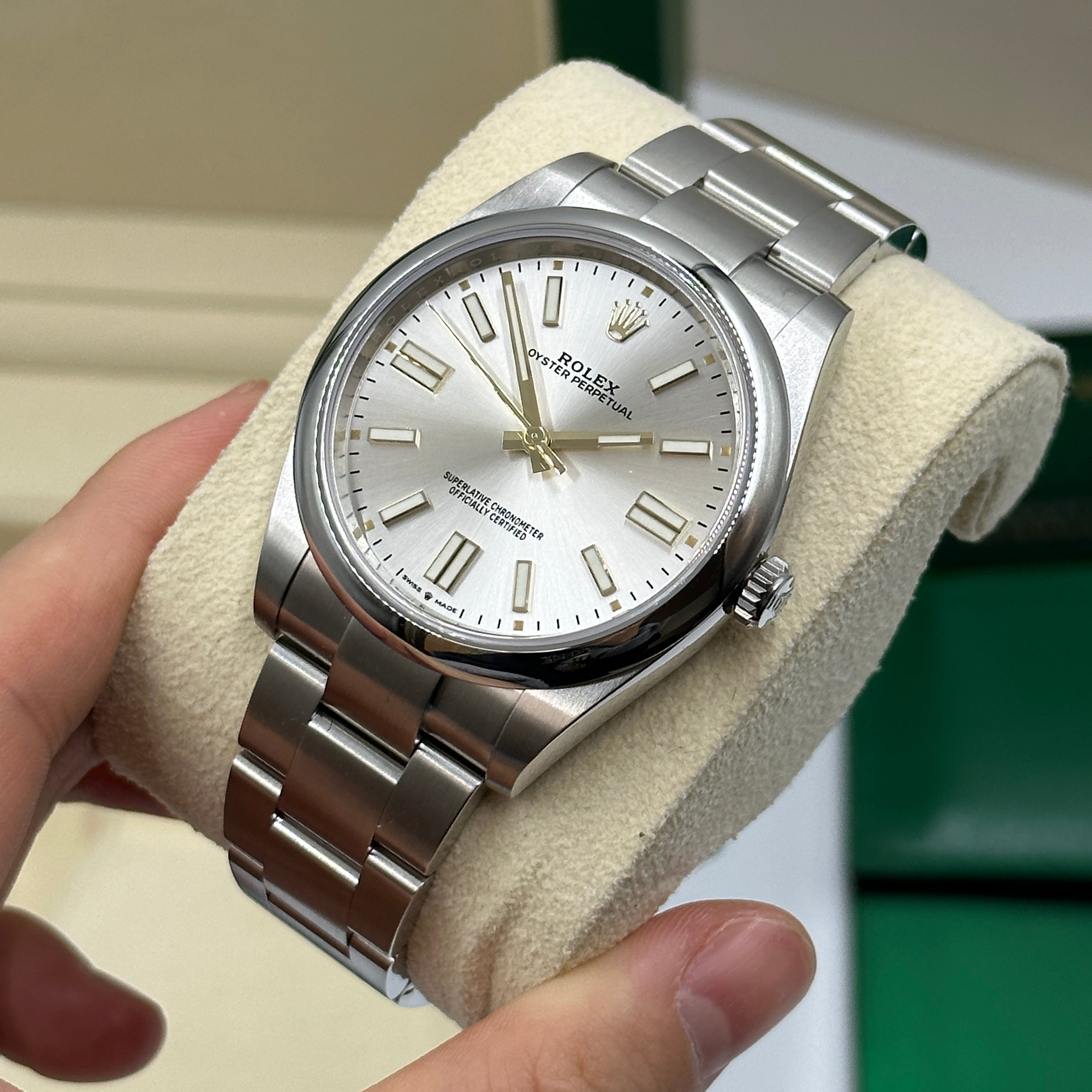 Rolex Oyster Perpetual 41 124300 Silber 2025