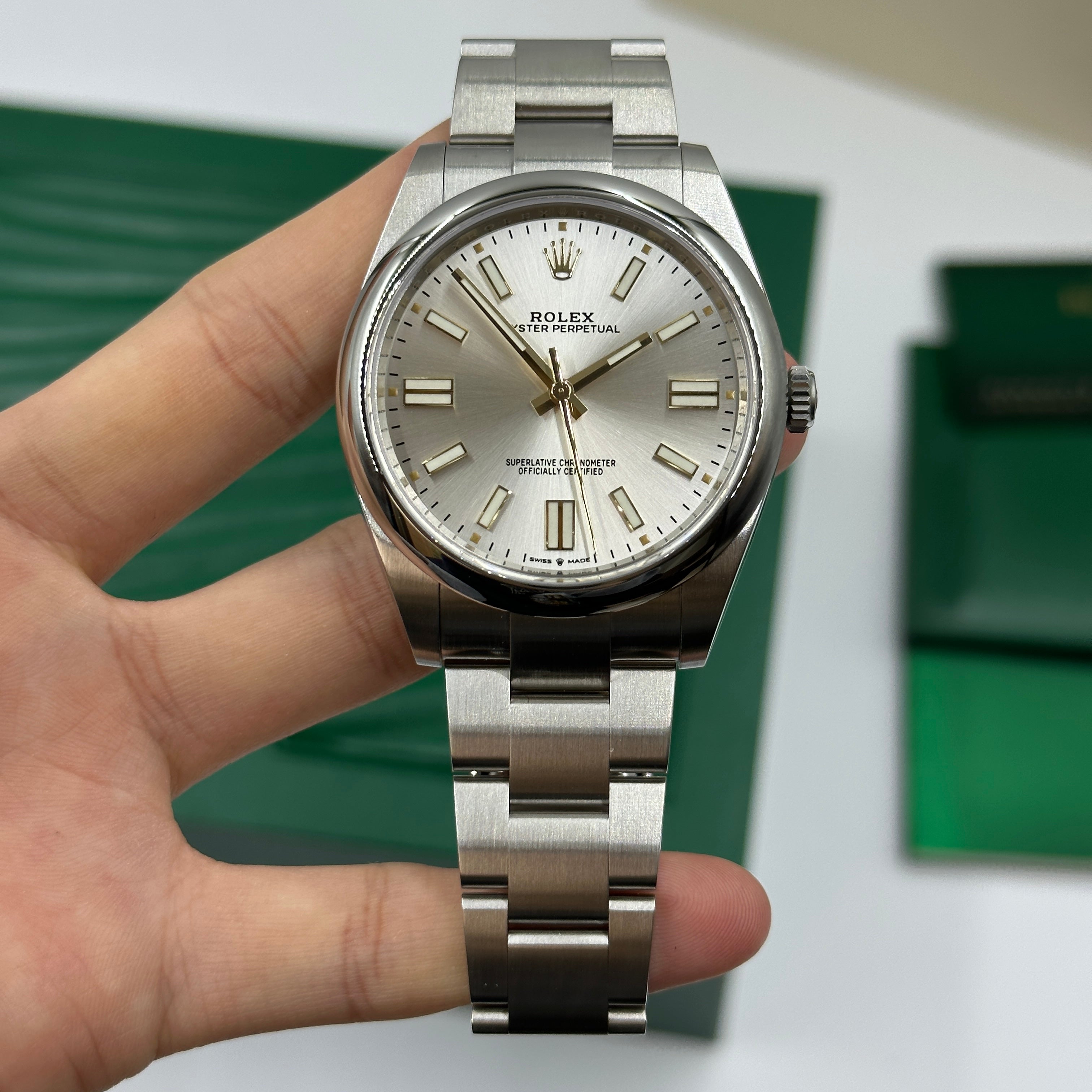 Rolex Oyster Perpetual 41 124300 Silber 2025