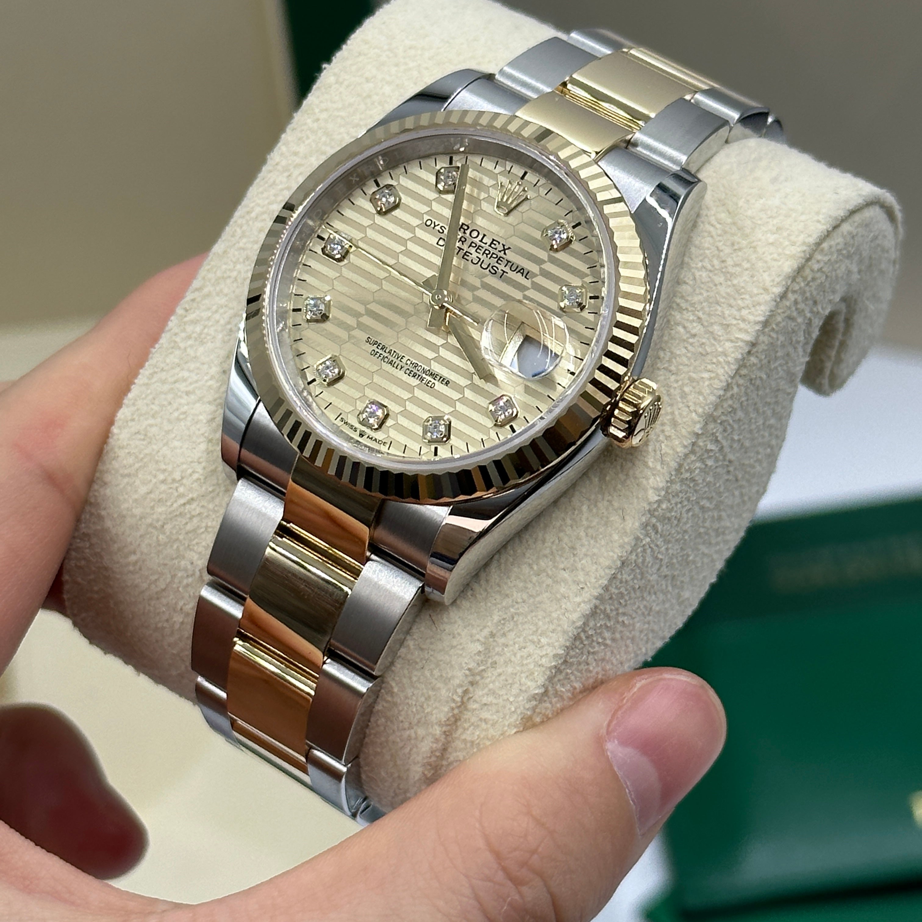 Rolex Datejust 36 126233G Champ Fluted Oyster 2024