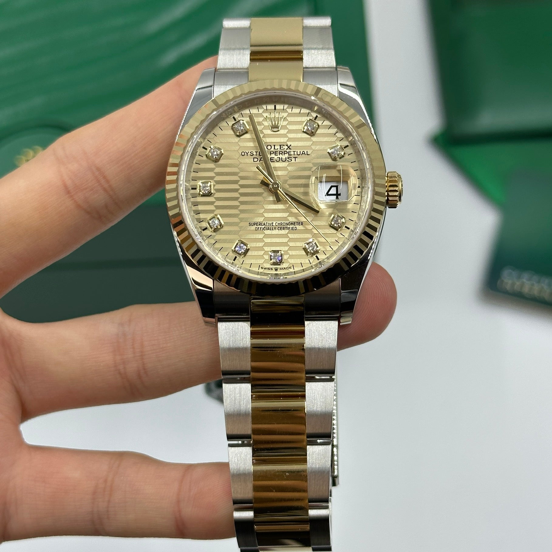 Rolex Datejust 36 126233G Champ Fluted Oyster 2024