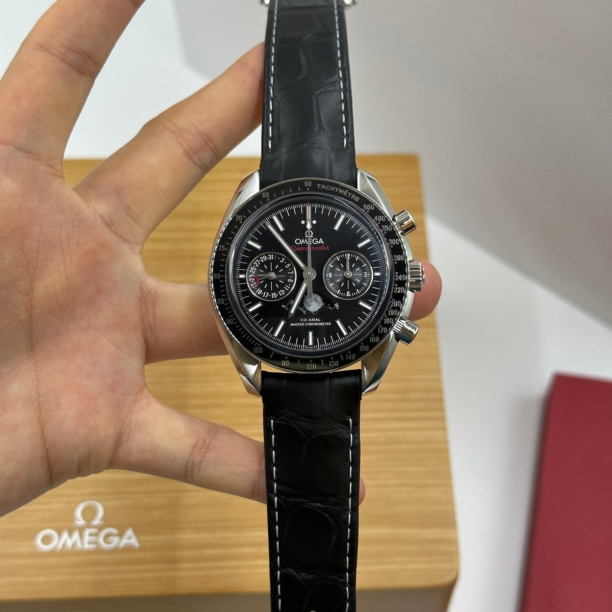 Omega Speedmaster Moonwatch Moonphase 304.33.44.52.01.001 2026