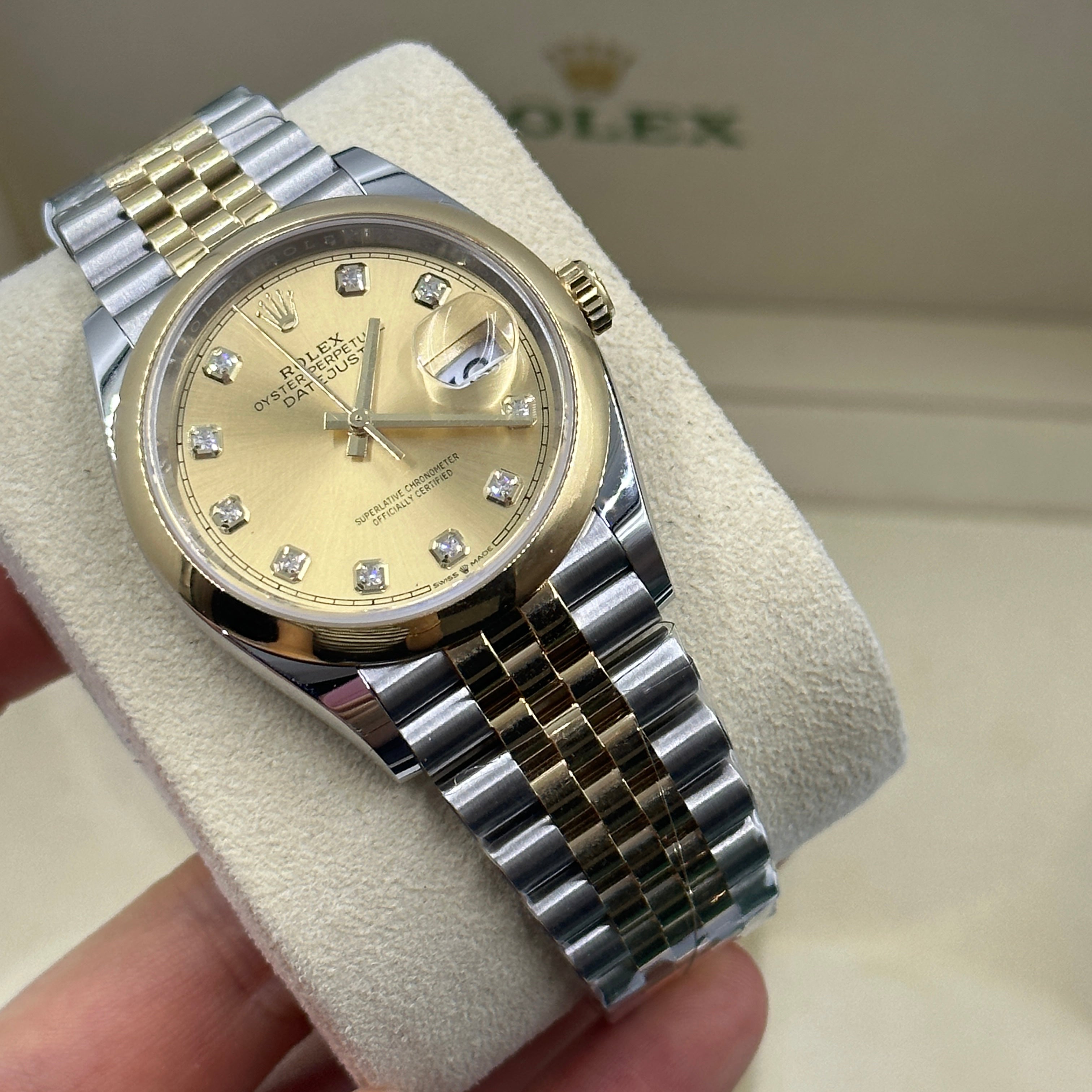 Rolex Datejust 36 126203G Champagne Jubilee 2025