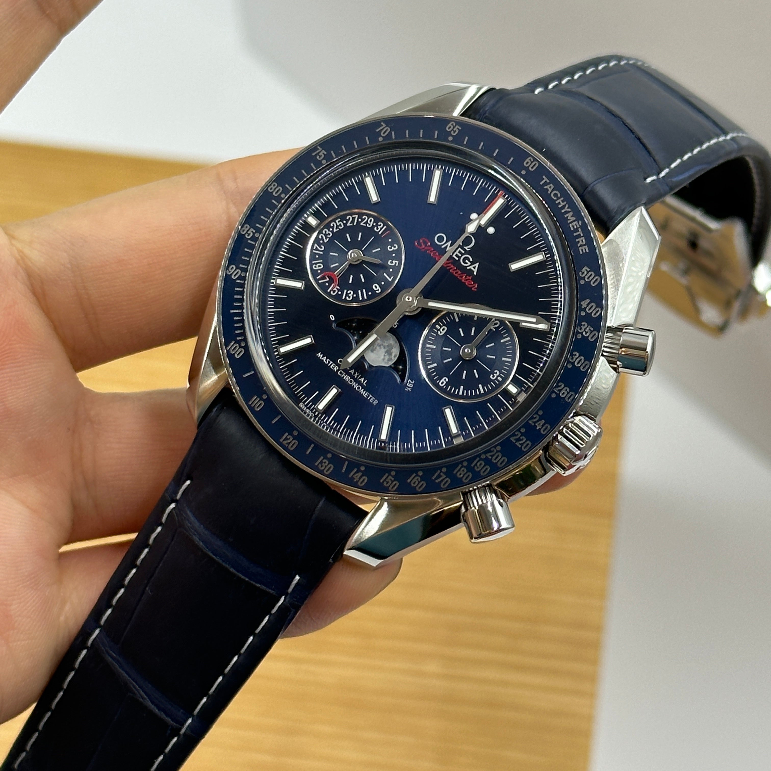 Omega Speedmaster 304.33.44.52.03.001 Moonphase Moonwatch