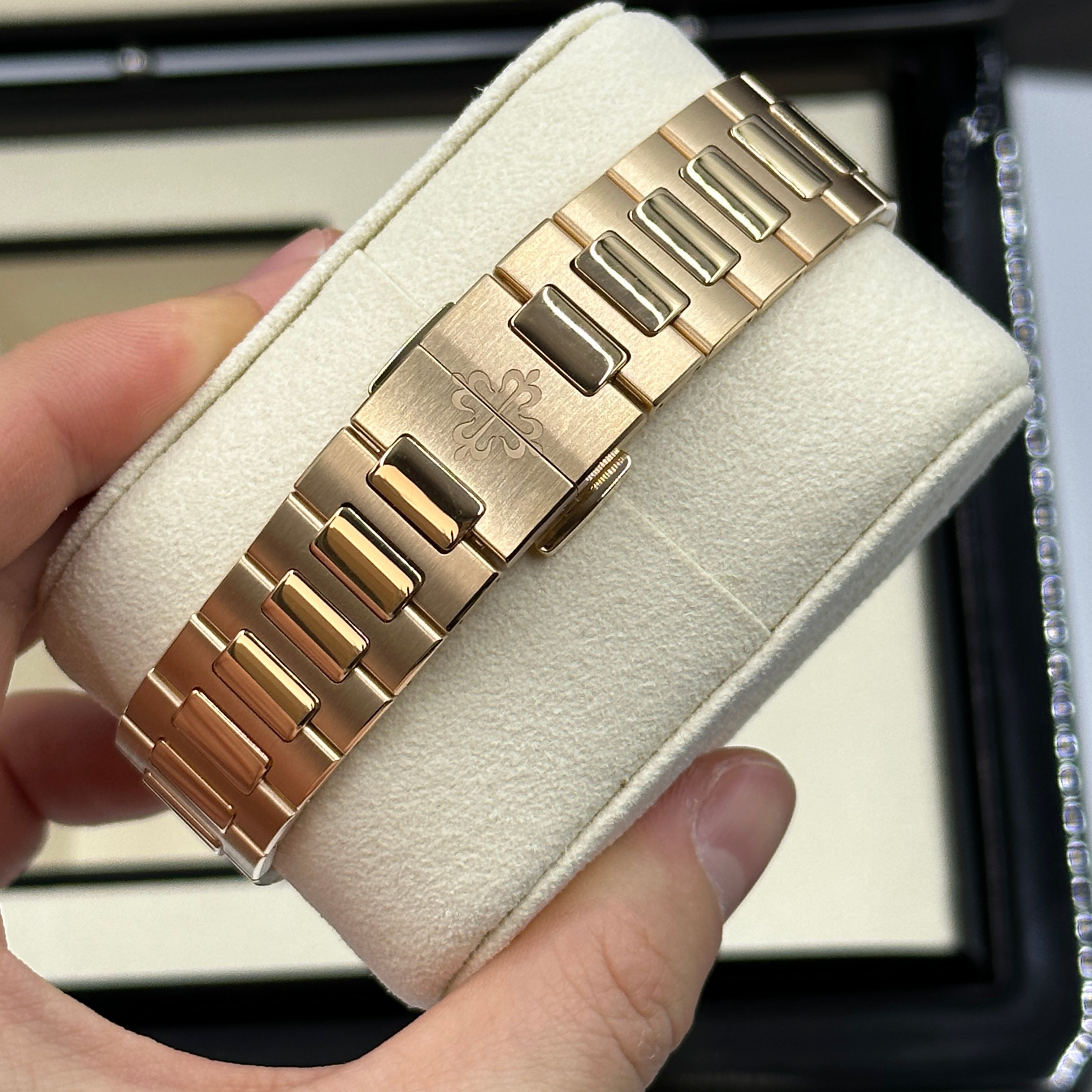 Patek Philippe Nautilus 7118/1R-010