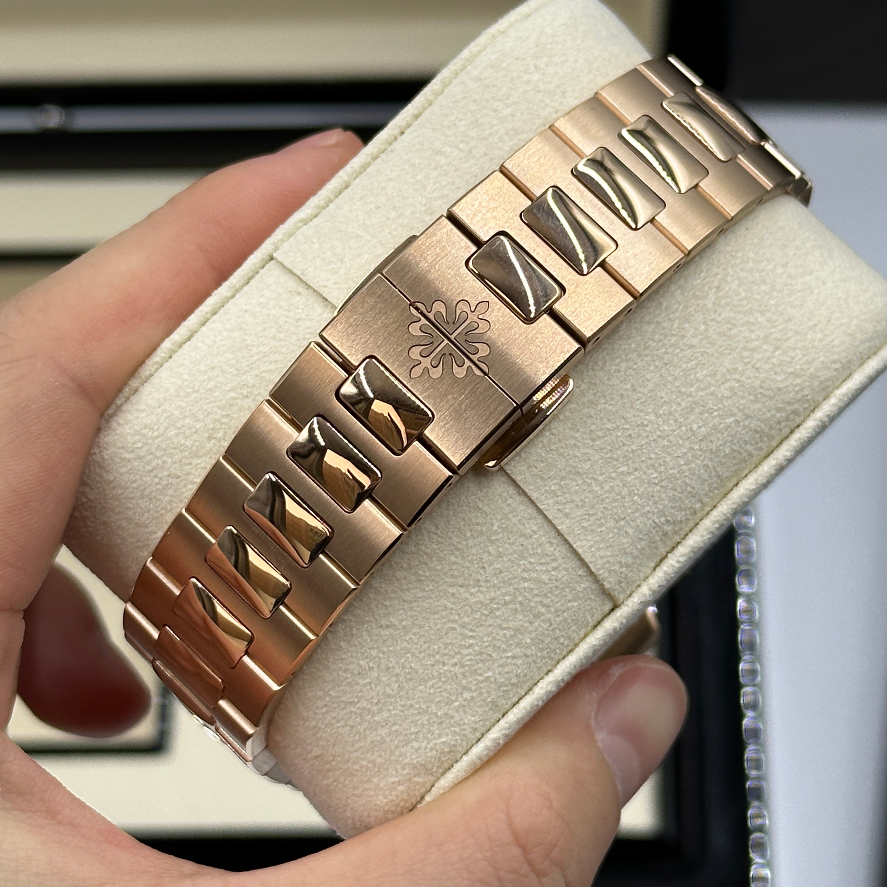 Patek Philippe Nautilus 5990/1R-001 BLUE