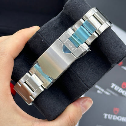 Tudor Black Bay 79360N-0002