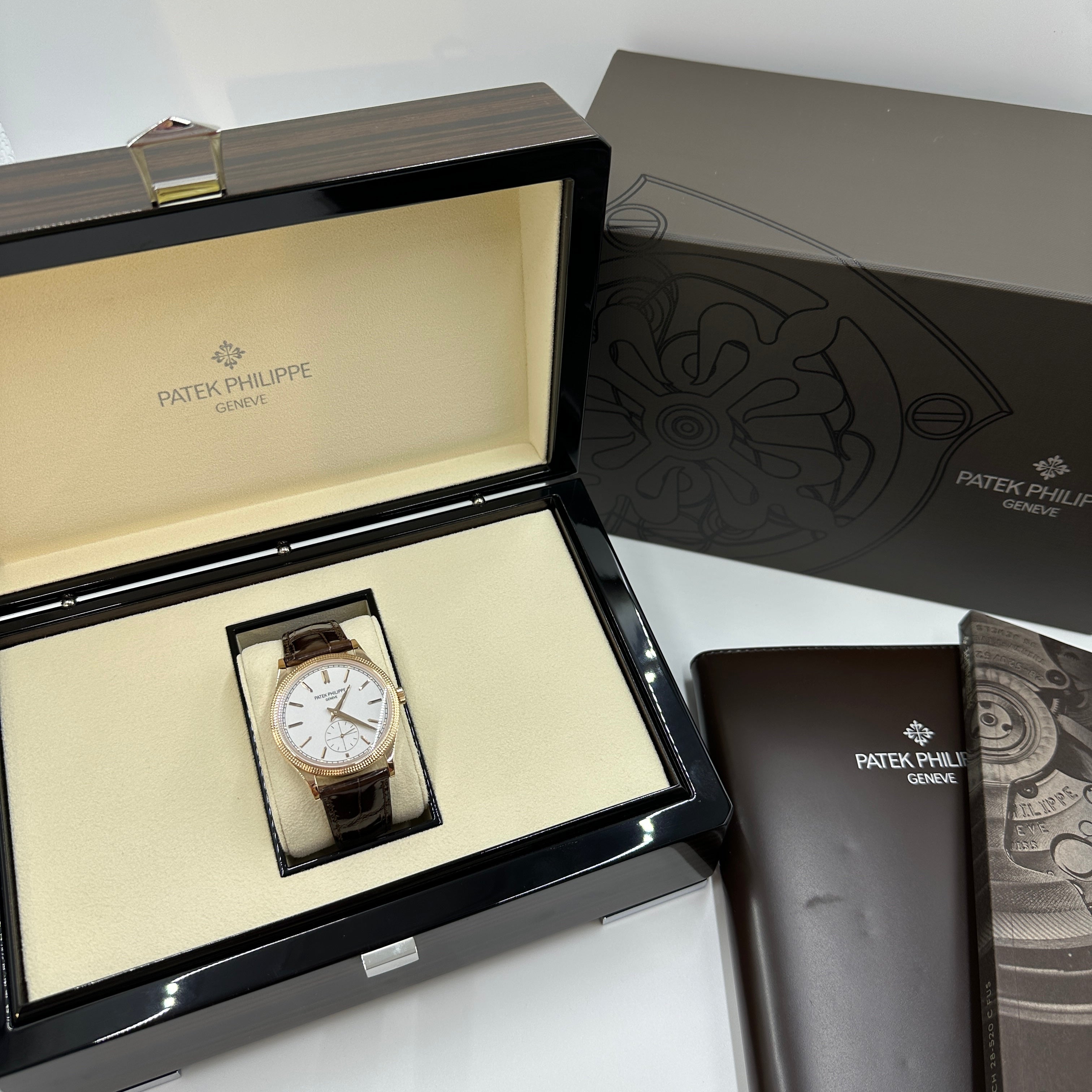 Patek Philippe Calatrava 6119R-001 Roségold 39 mm Clous-de-Paris