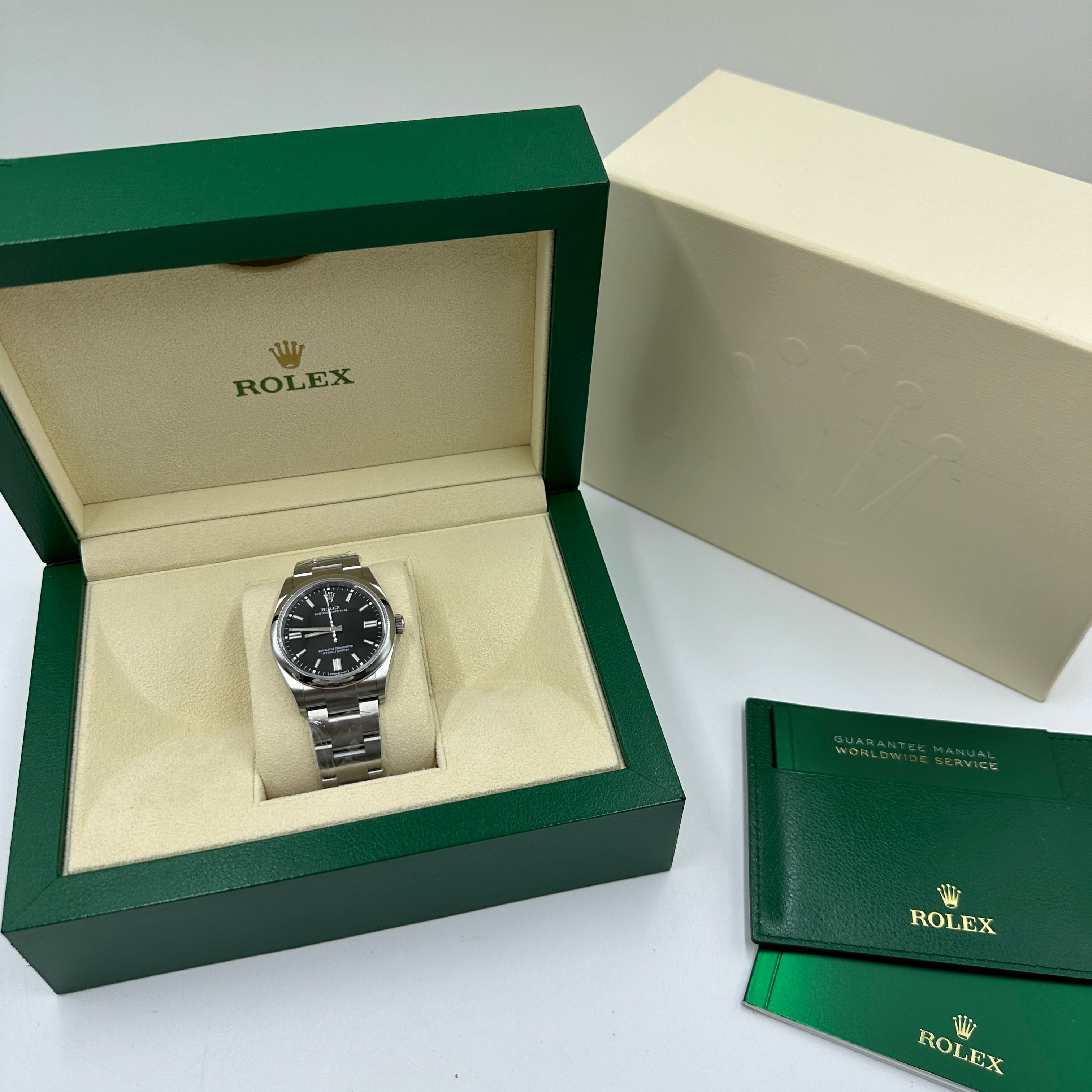 Rolex Oyster Perpetual 36 126000 Schwarz 2025
