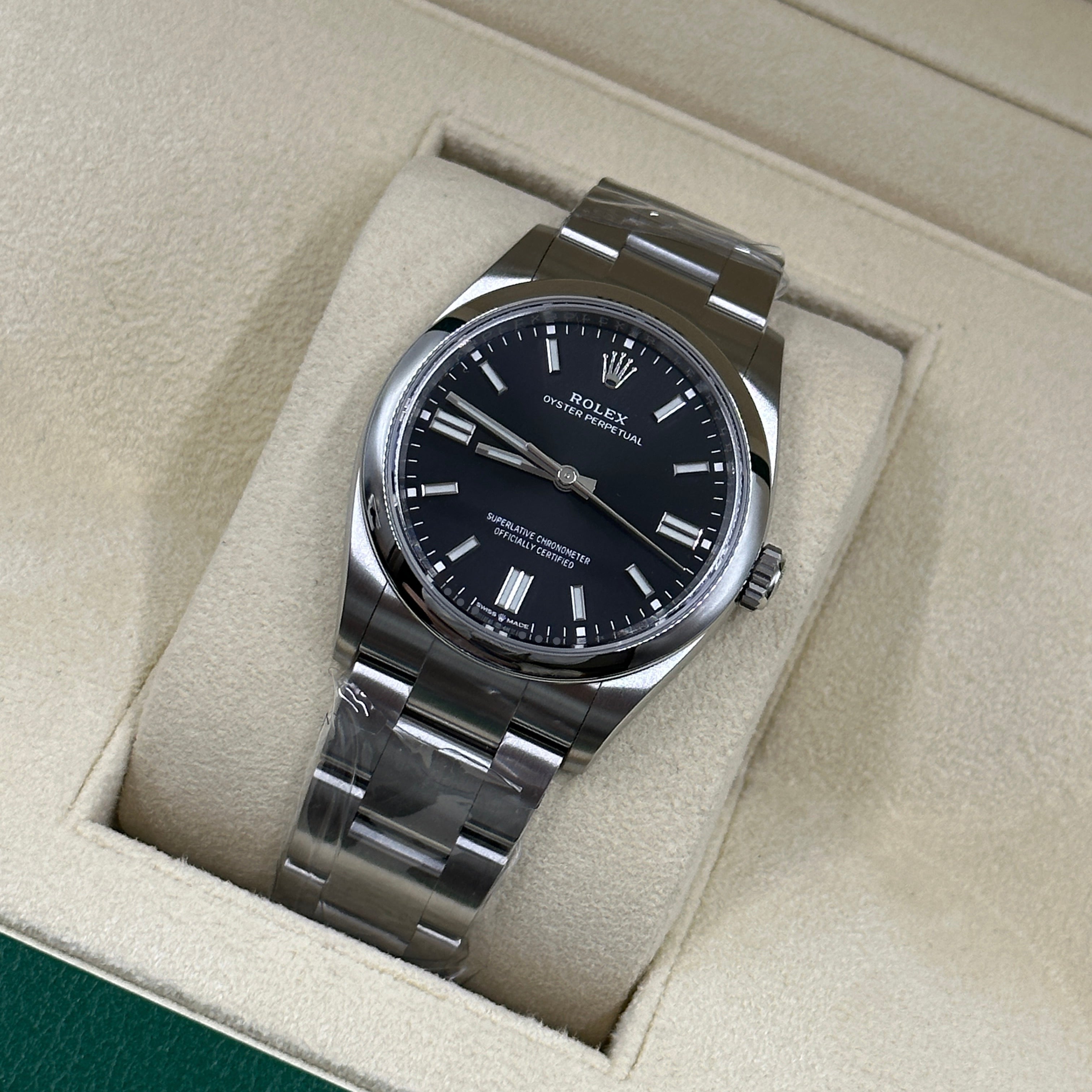 Rolex Oyster Perpetual 36 126000 Schwarz 2025