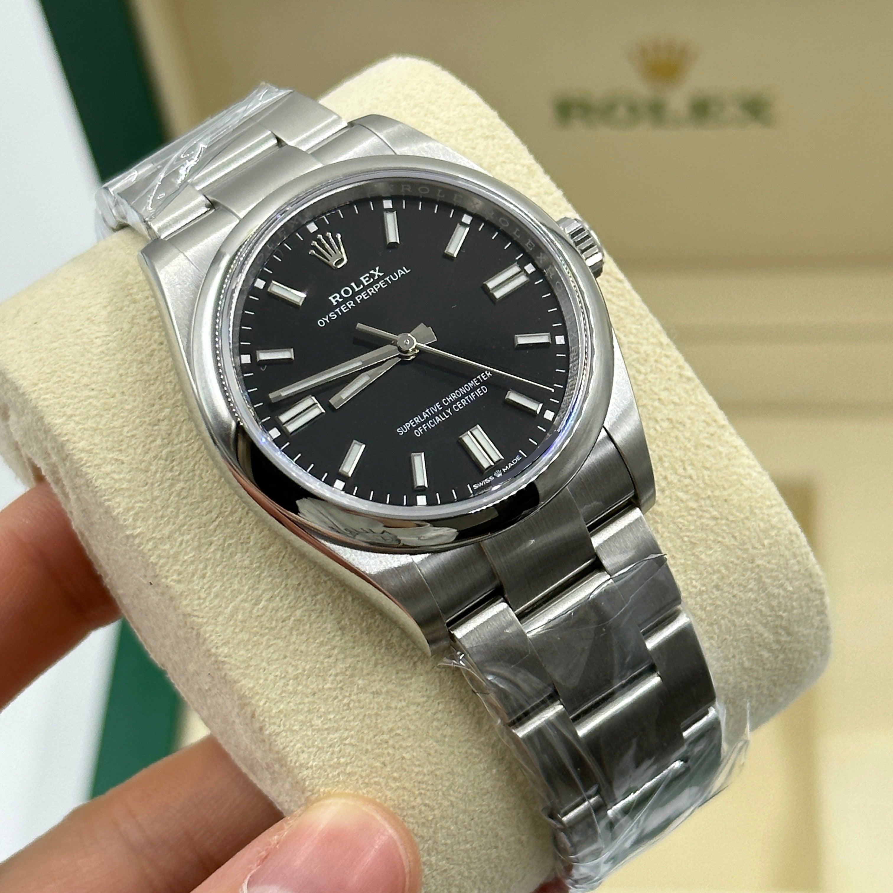 Rolex Oyster Perpetual 36 126000 Schwarz 2025