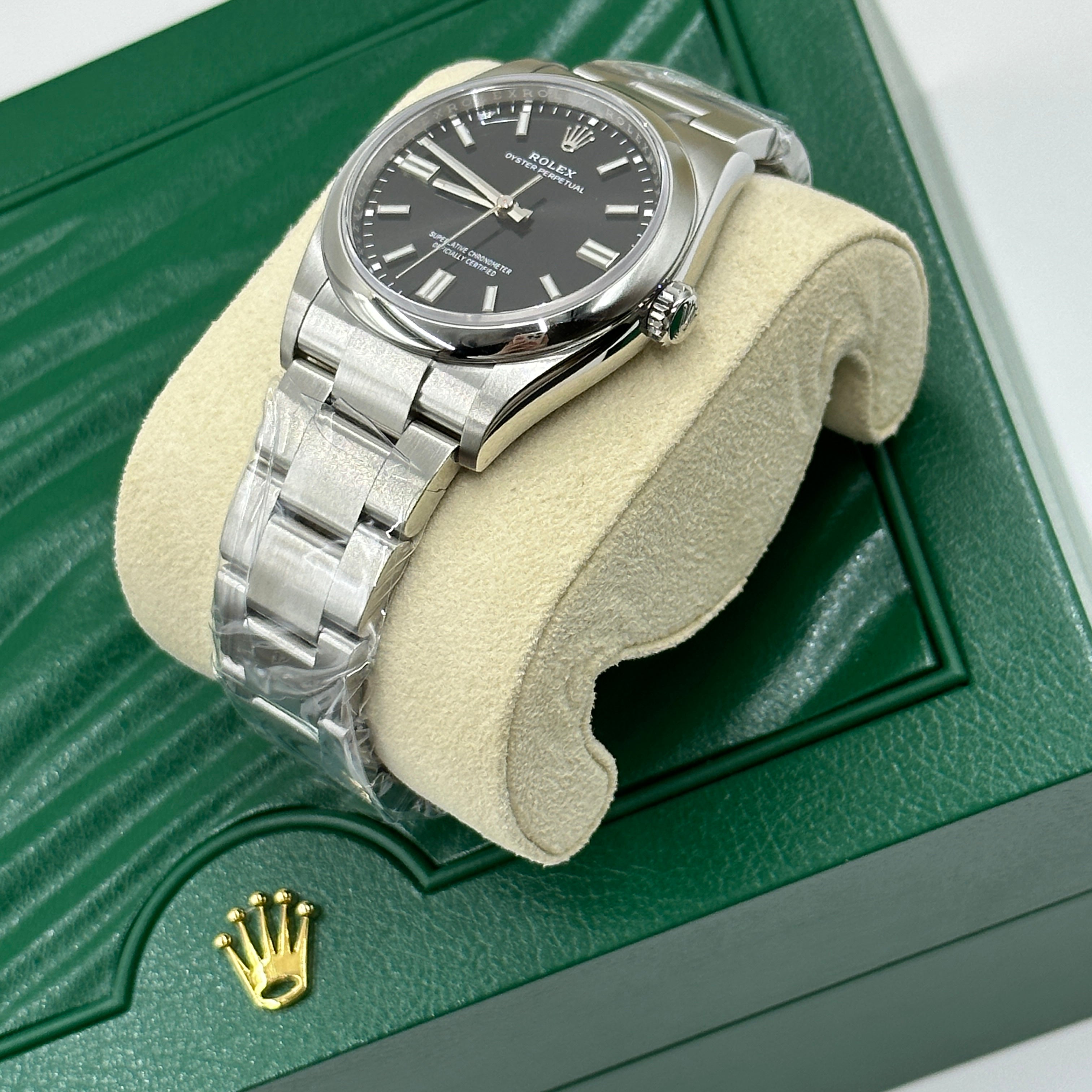 Rolex Oyster Perpetual 36 126000 Schwarz 2025