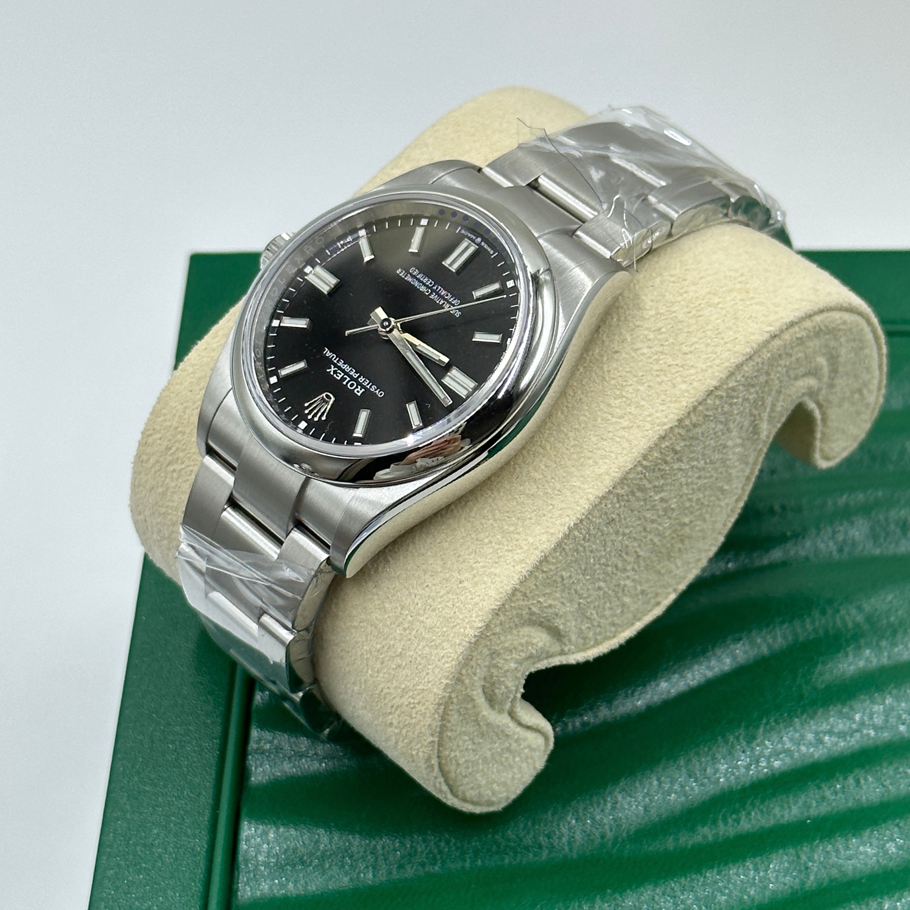 Rolex Oyster Perpetual 36 126000 Schwarz 2025