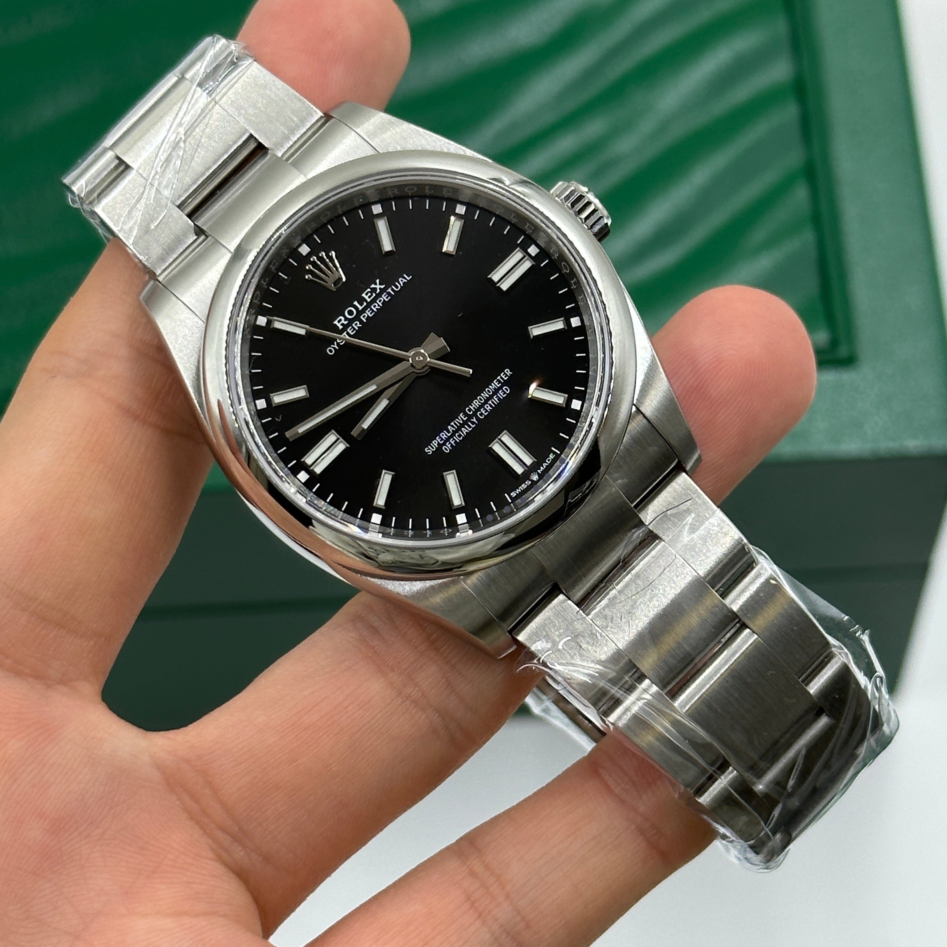 Rolex Oyster Perpetual 36 126000 Schwarz 2025