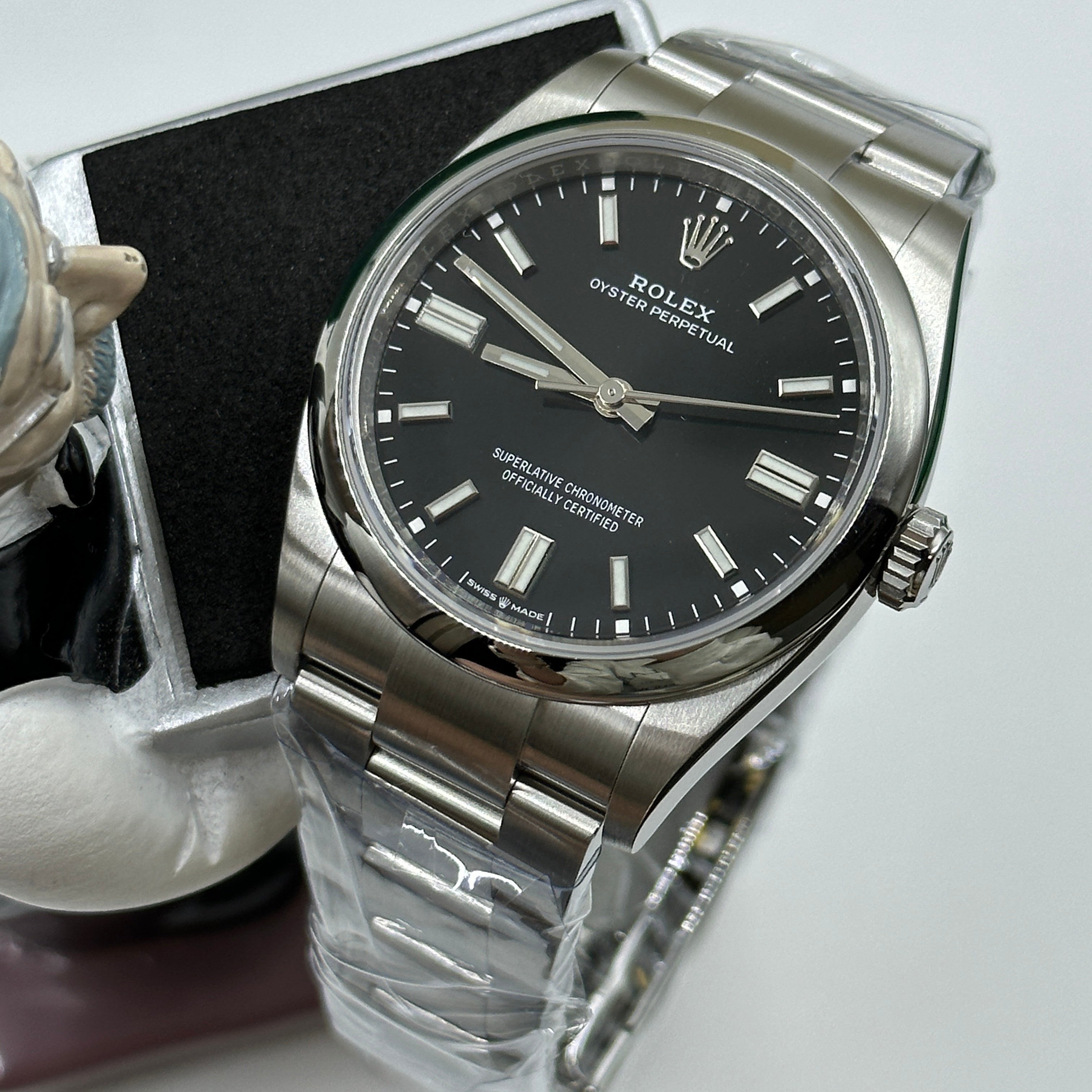 Rolex Oyster Perpetual 36 126000 Schwarz 2025