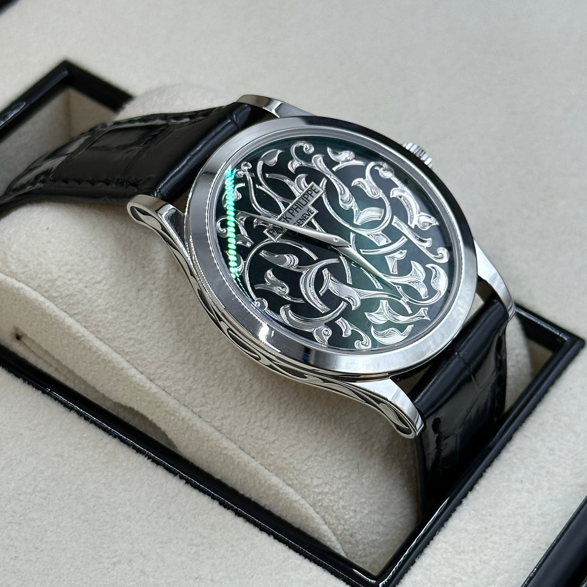 Patek Philippe Calatrava Engraved Black Dial Platinum Ref. 5088/100P-001  2022