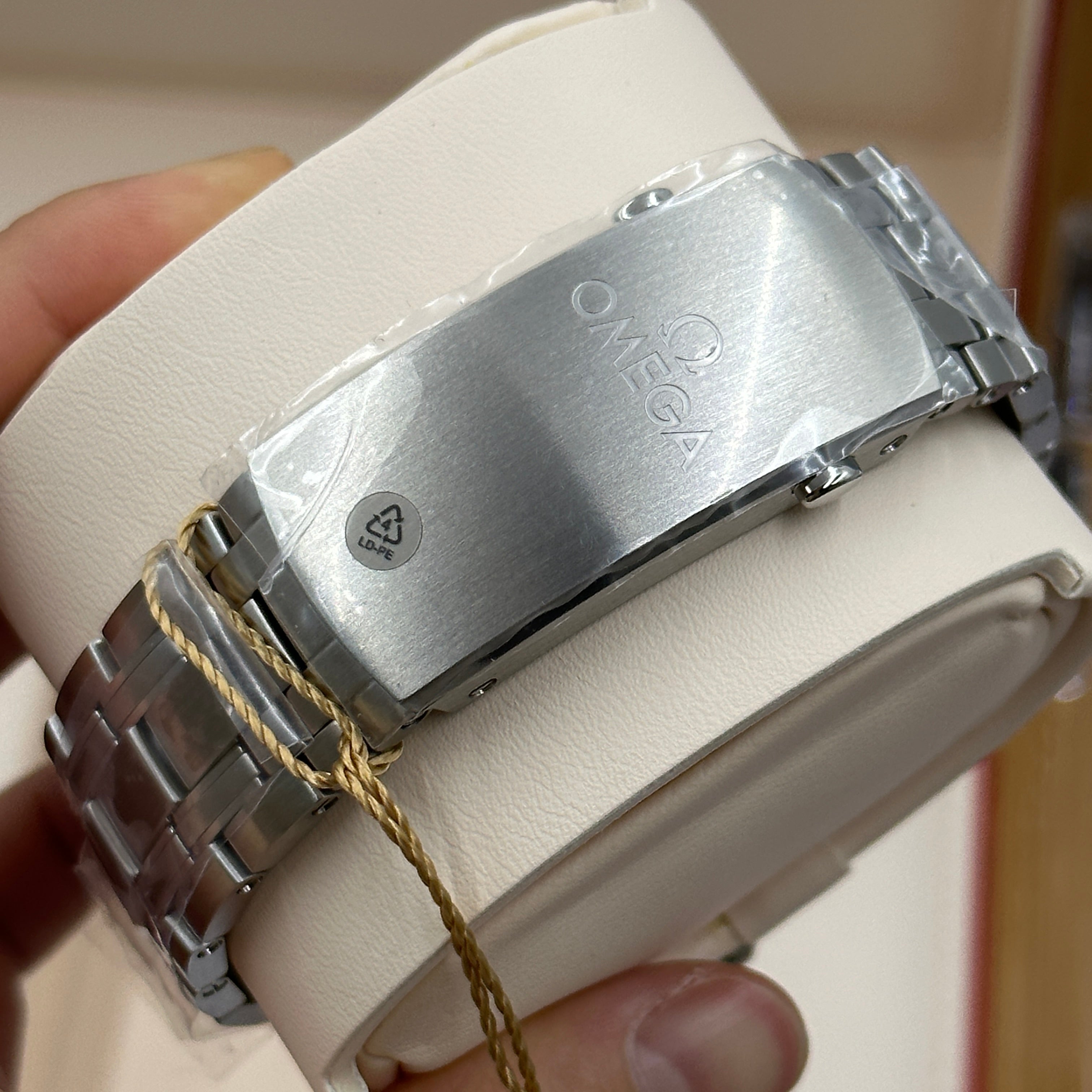 Omega Seamaster Diver 300M 210.30.42.20.03.001 2026