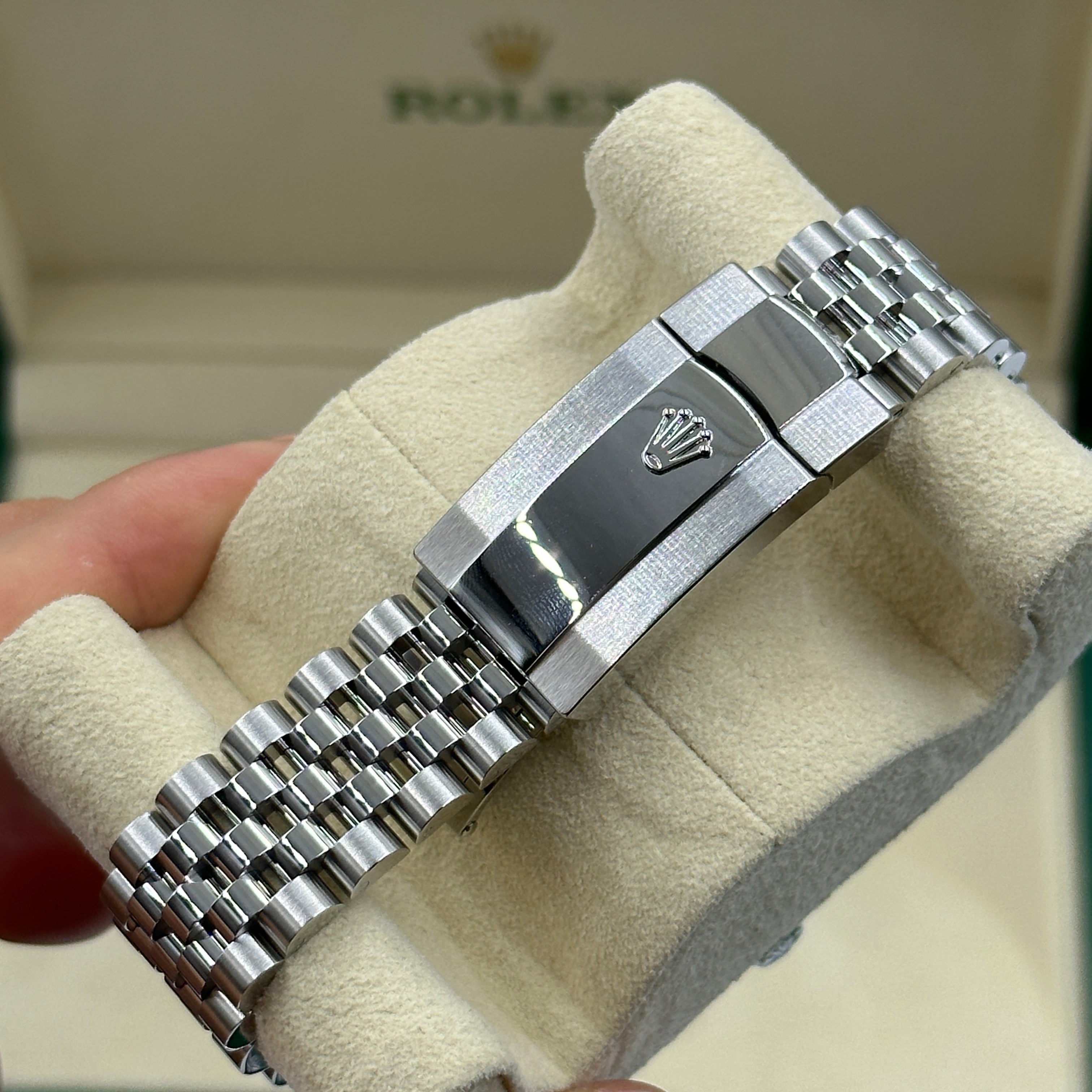 Rolex Datejust 41 126300 Blue Index Jubilee 2026
