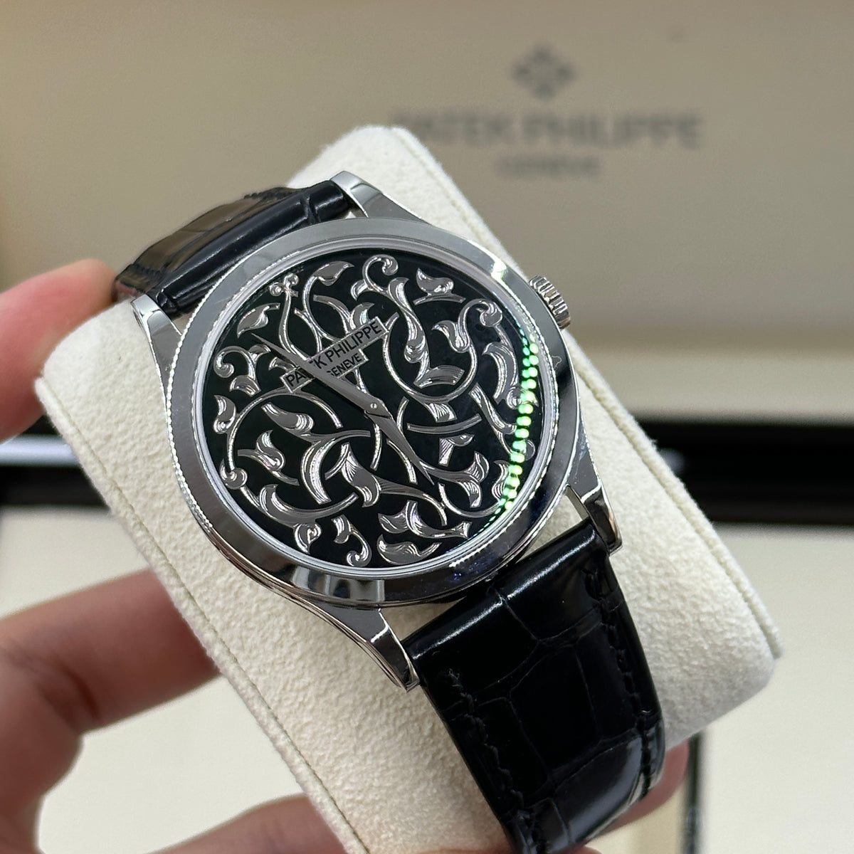 Patek Philippe Calatrava Engraved Black Dial Platinum Ref. 5088/100P-001  2022