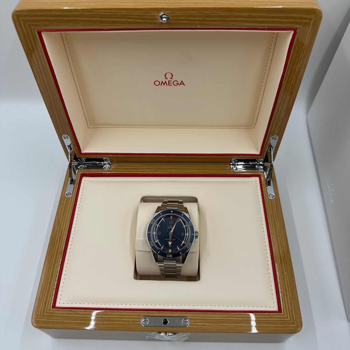 Omega Seamaster 300 Co-Axial Master Chronometer 234.30.41.21.03.001 2026