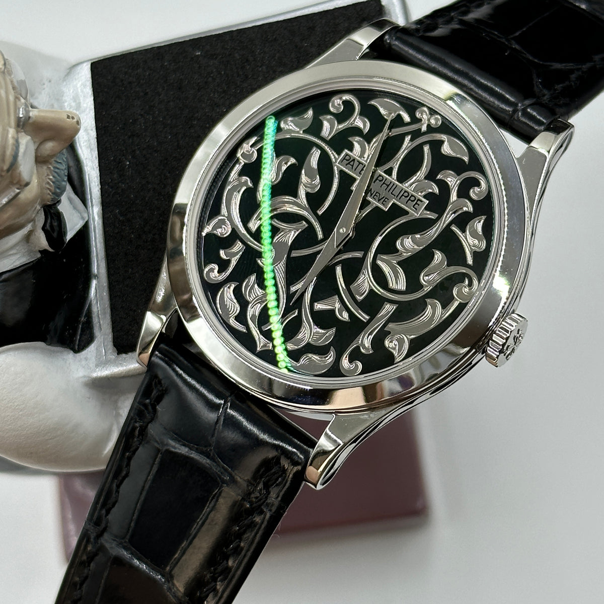 Patek Philippe Calatrava Engraved Black Dial Platinum Ref. 5088/100P-001  2022