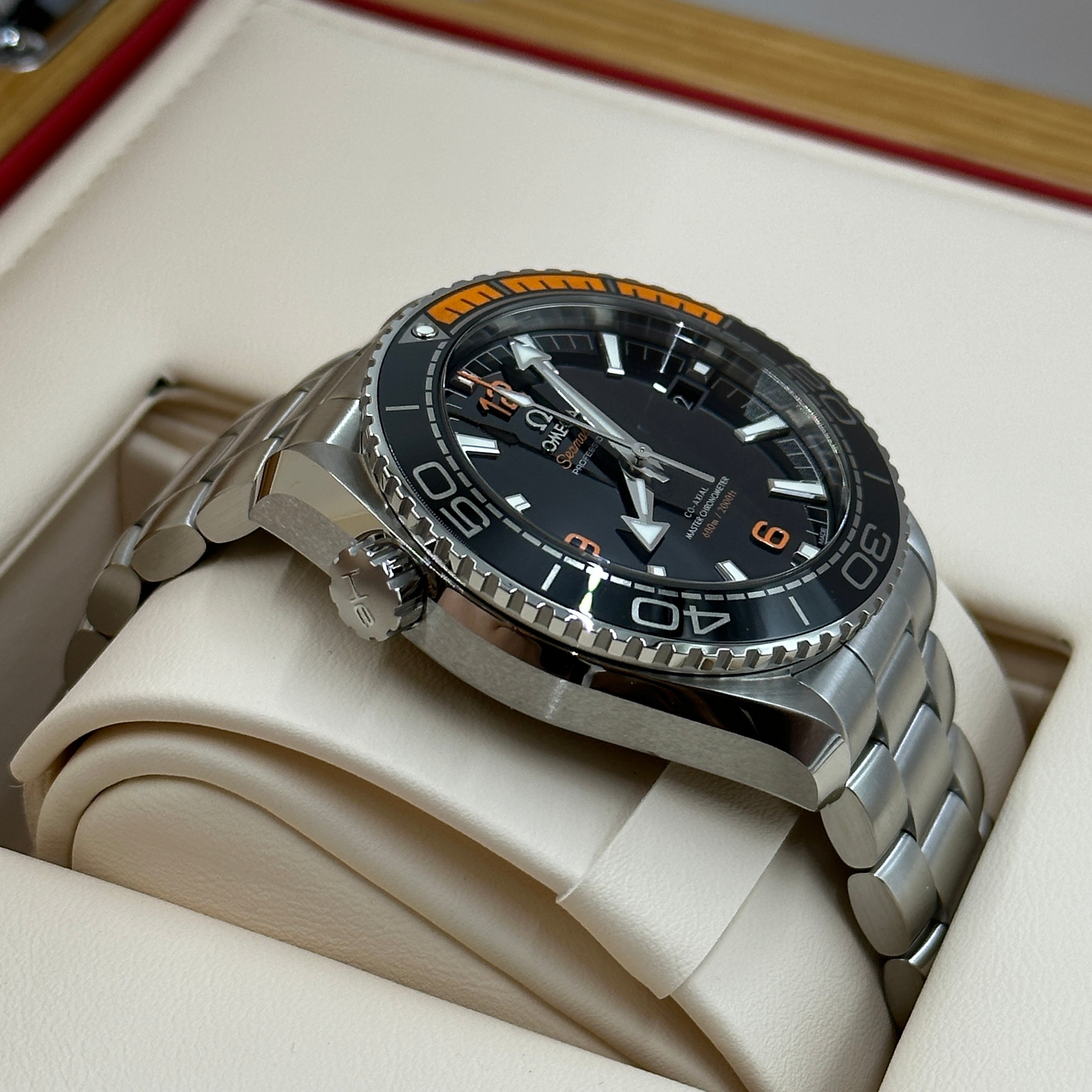 Omega Seamaster Planet Ocean 215.30.44.21.01.002