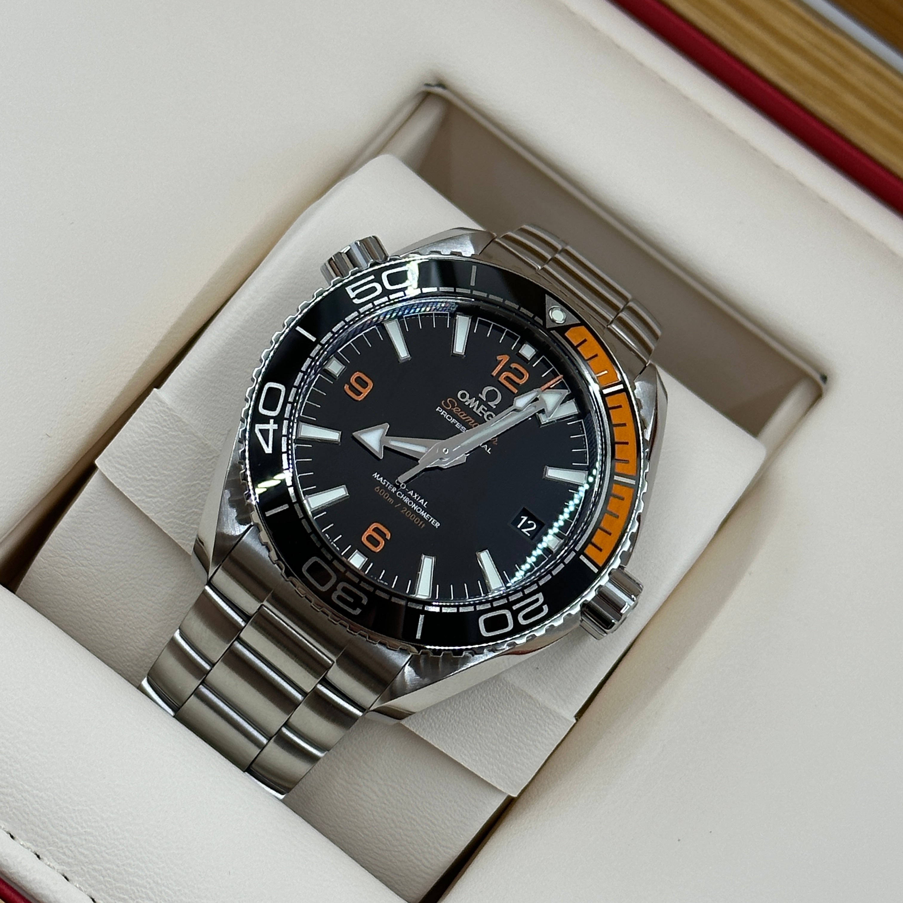 Omega Seamaster Planet Ocean 215.30.44.21.01.002