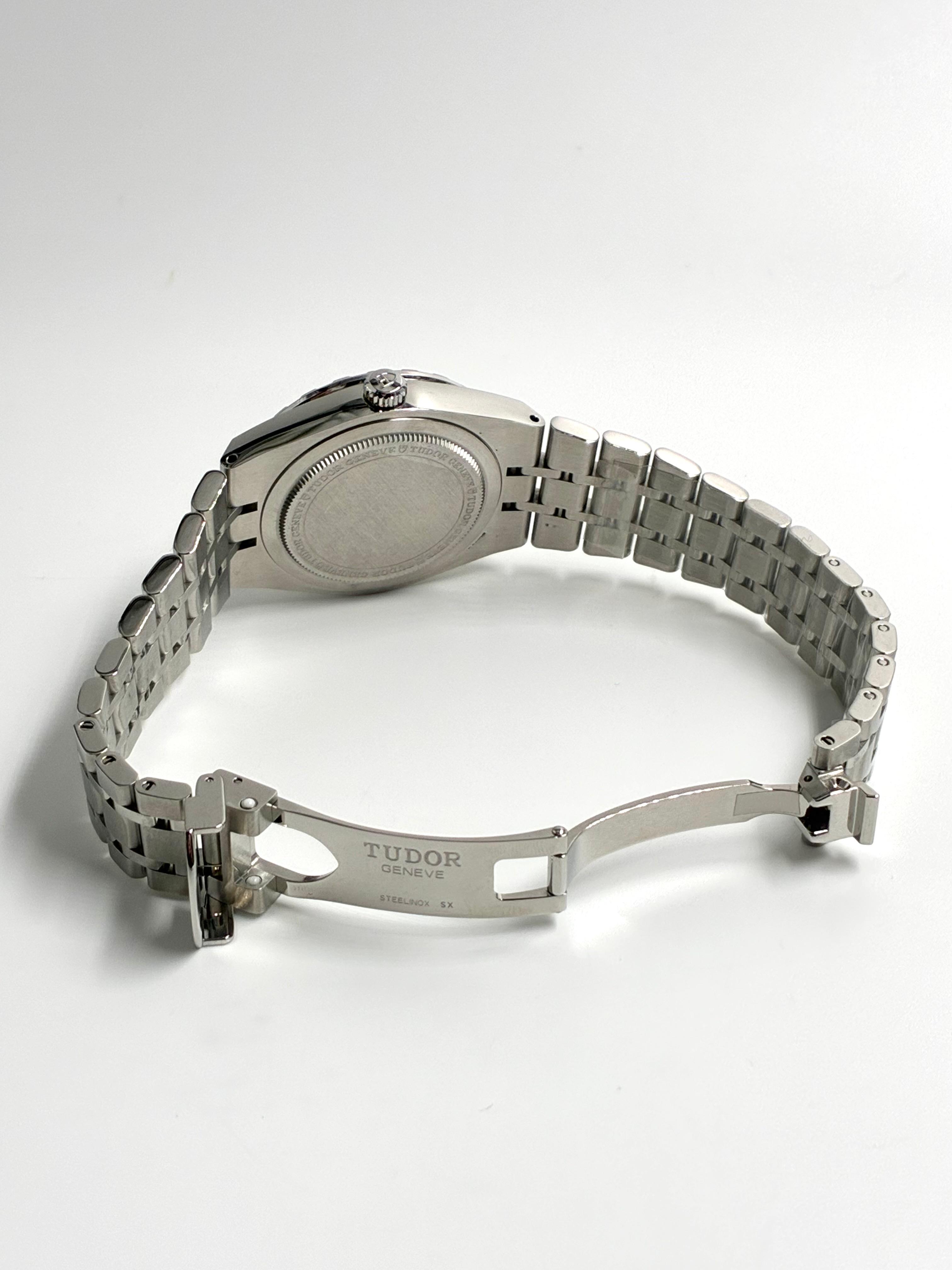 Tudor Royal M28400-0009